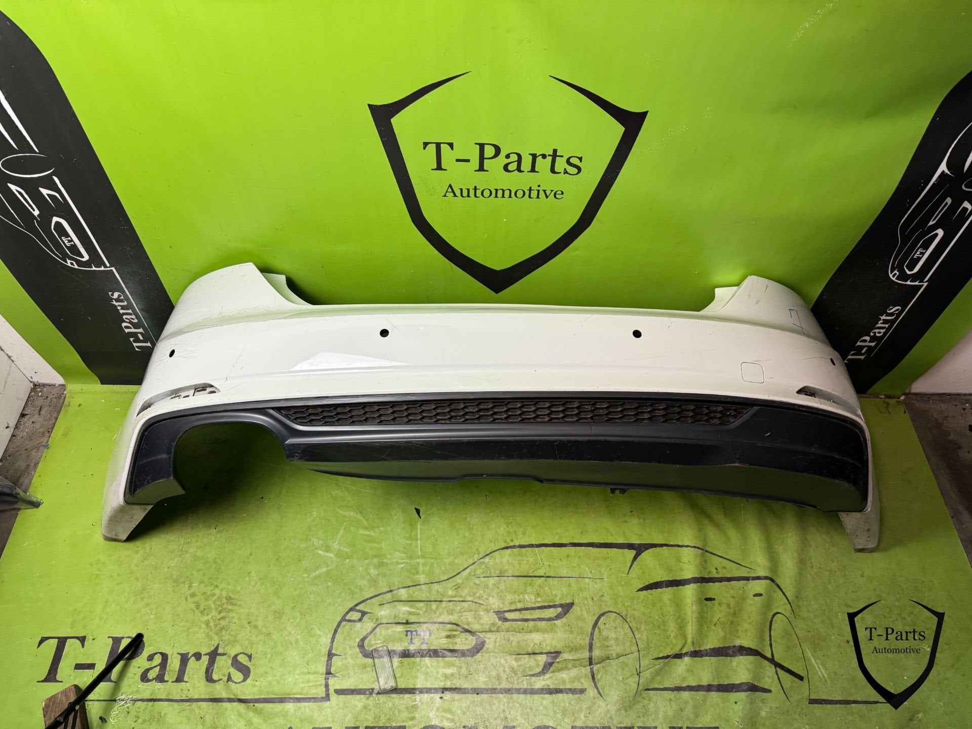 audi a3 achterbumper SEDAN bumper 17+, Gebruikt, AUDI AG, Auto-Union-Strasse 1
85045  Ingolstadt, DE, Kundenbetreuung@audi.de
