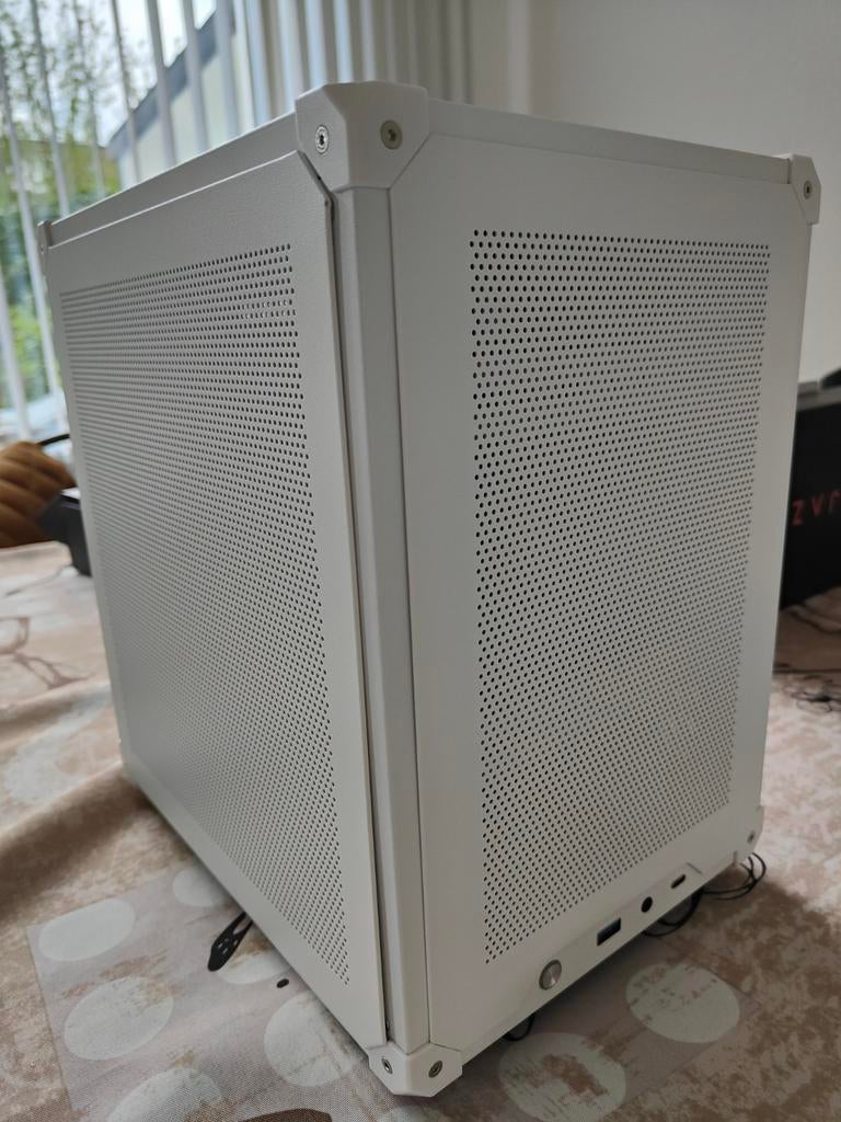 Gloednieuwe compacte pc, Computers en Software, Desktop Pc's, Nieuw, Ophalen