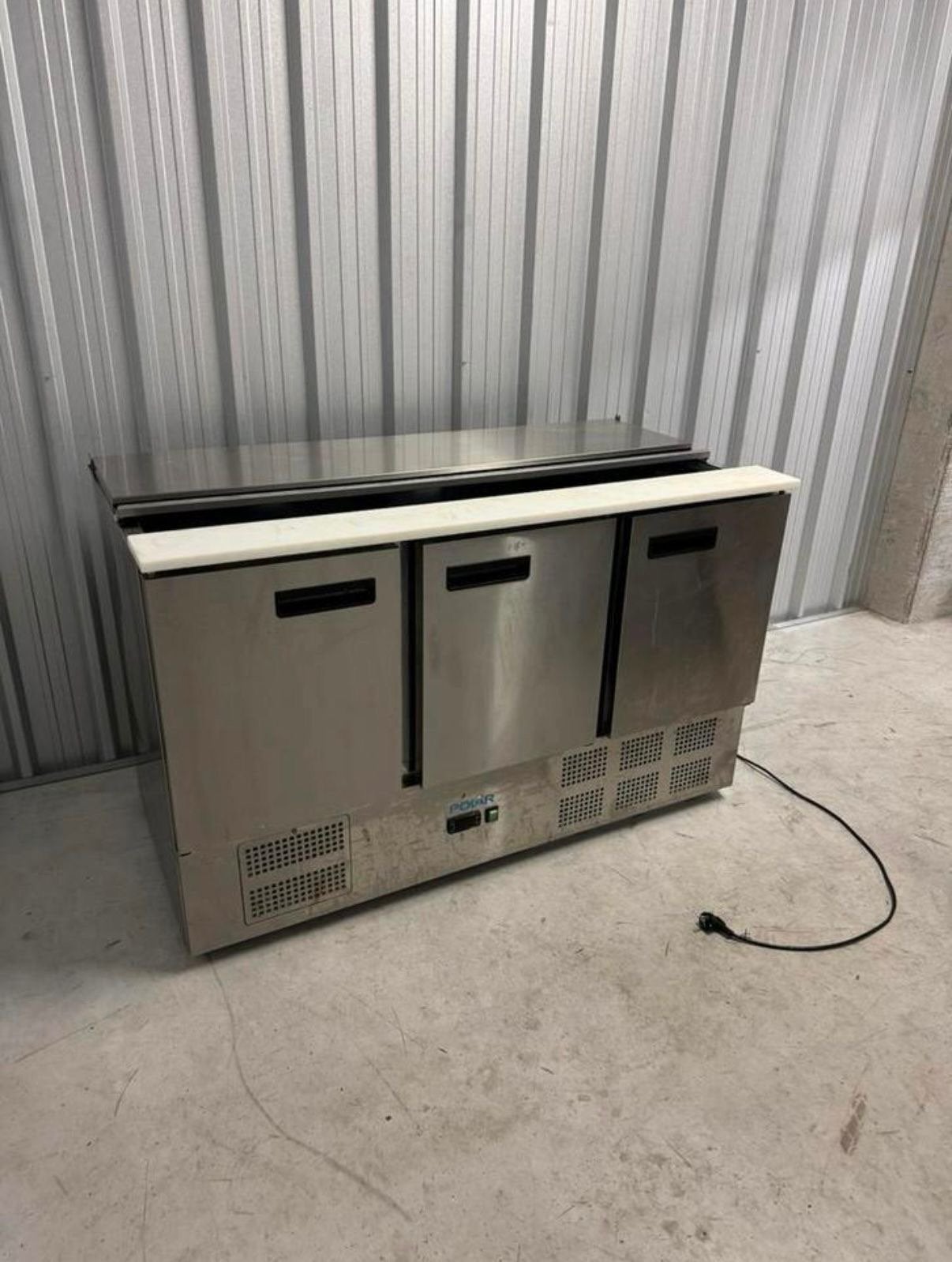 Polar G607-E RVS Koelwerkbank met 3 deuren saladette ZGAN, Ophalen of Verzenden, Gebruikt, Koelen en Vriezen