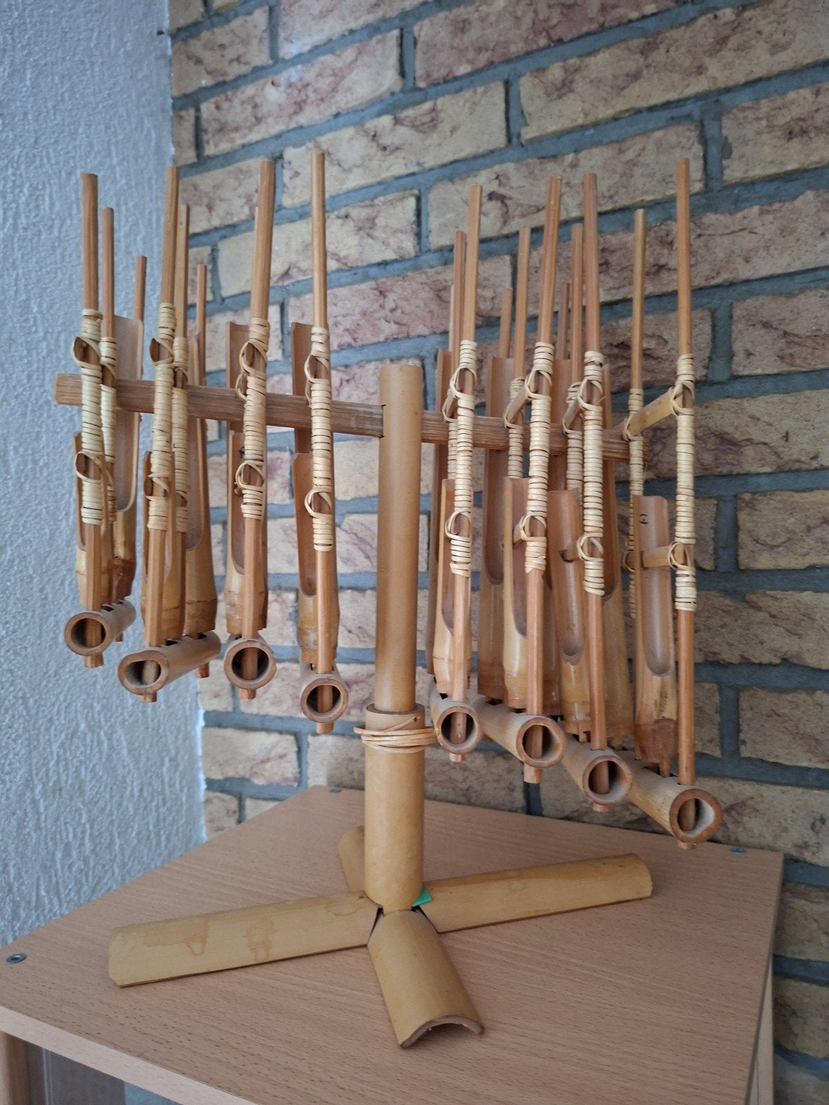 ANGKLUNG, Muziek en Instrumenten, Ophalen