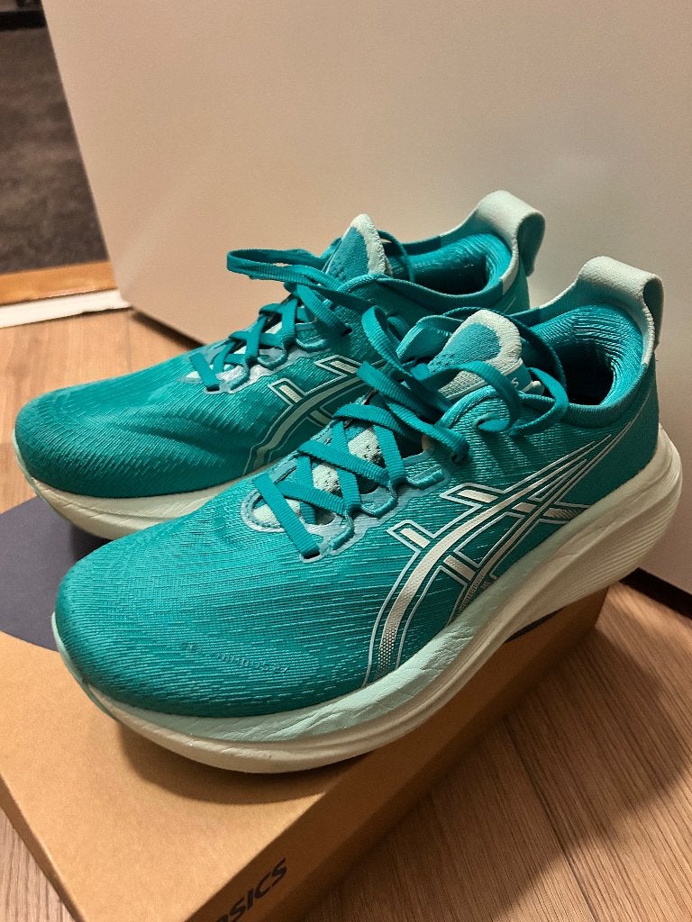 Hardloopschoenen asics, Sport en Fitness, Loopsport en Atletiek, Ophalen, Hardloopschoenen, Zo goed als nieuw, Hardlopen
