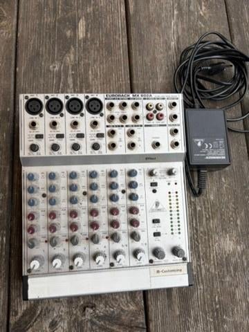 Kleine behringer mixer MX802A, Muziek en Instrumenten, Mengpanelen, Ophalen of Verzenden, Zo goed als nieuw, 5 tot 10 kanalen