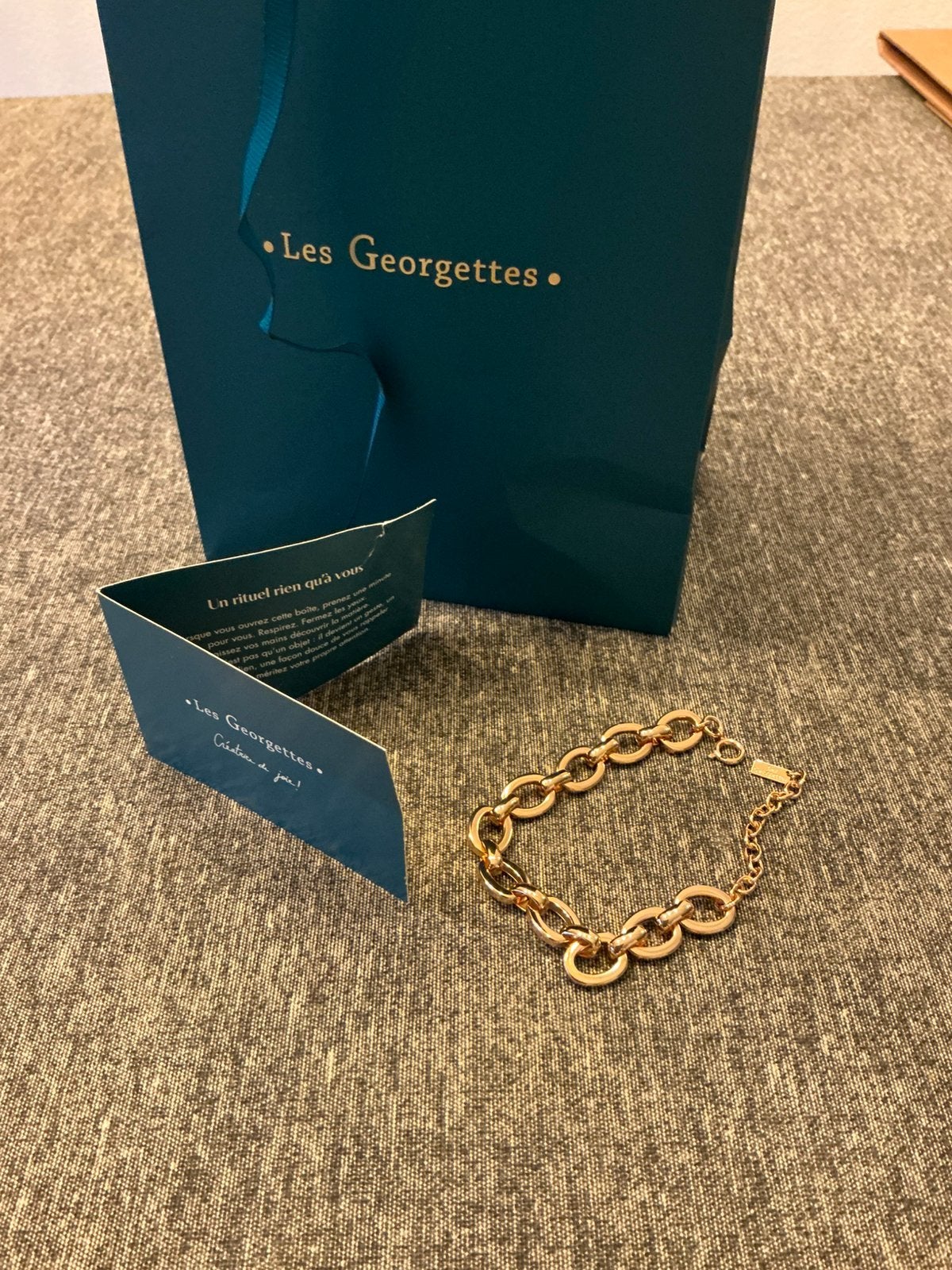 Schakelarmband van les Georgettes.  Nieuw!, Ophalen of Verzenden, Nieuw, Goud, Goud