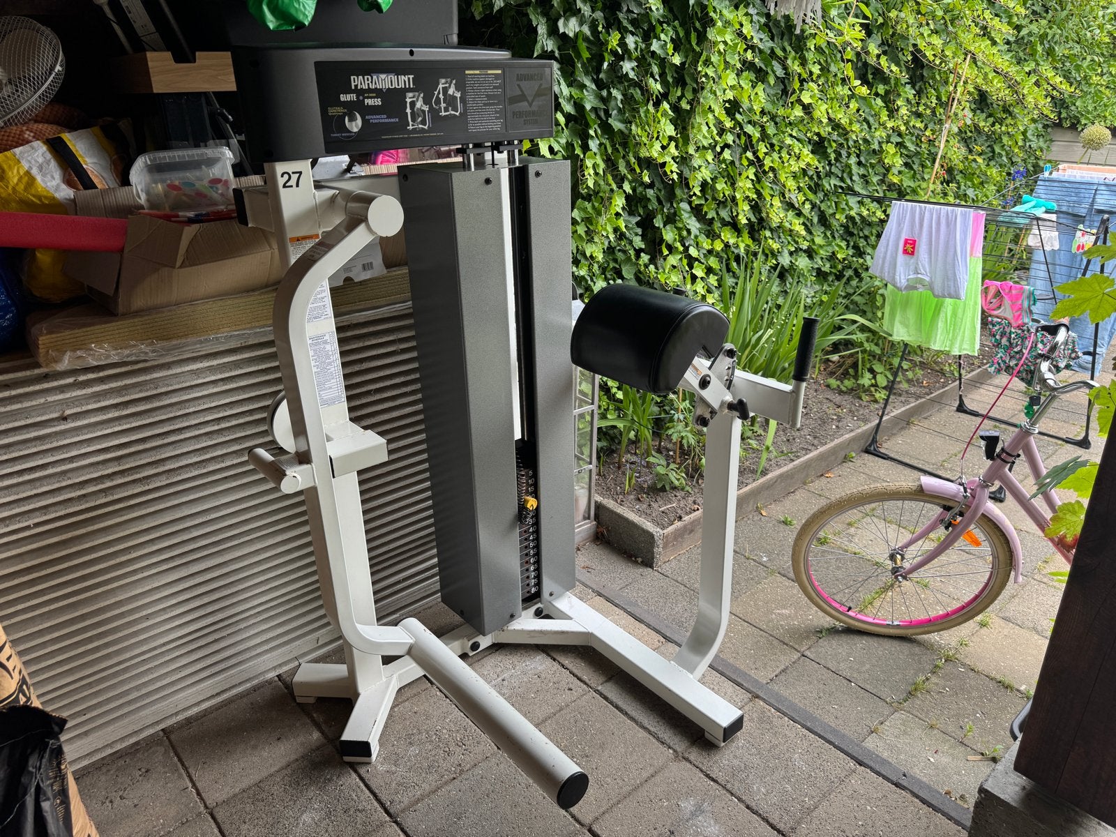 Paramount Glute Press / Kickback machine, Ophalen, Gebruikt, Krachtstation, Metaal