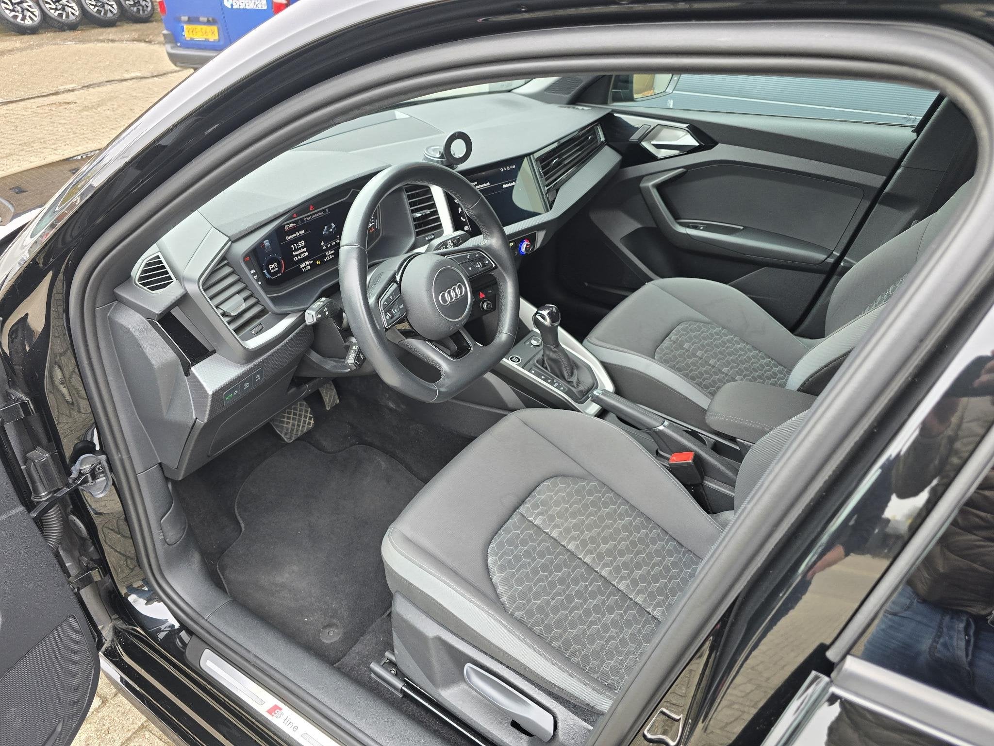 Audi A1 Sportback 30 TFSI S edition S Line / Virtual / Apple, Auto's, Stof, Euro 6, Bedrijf, 3 cilinders