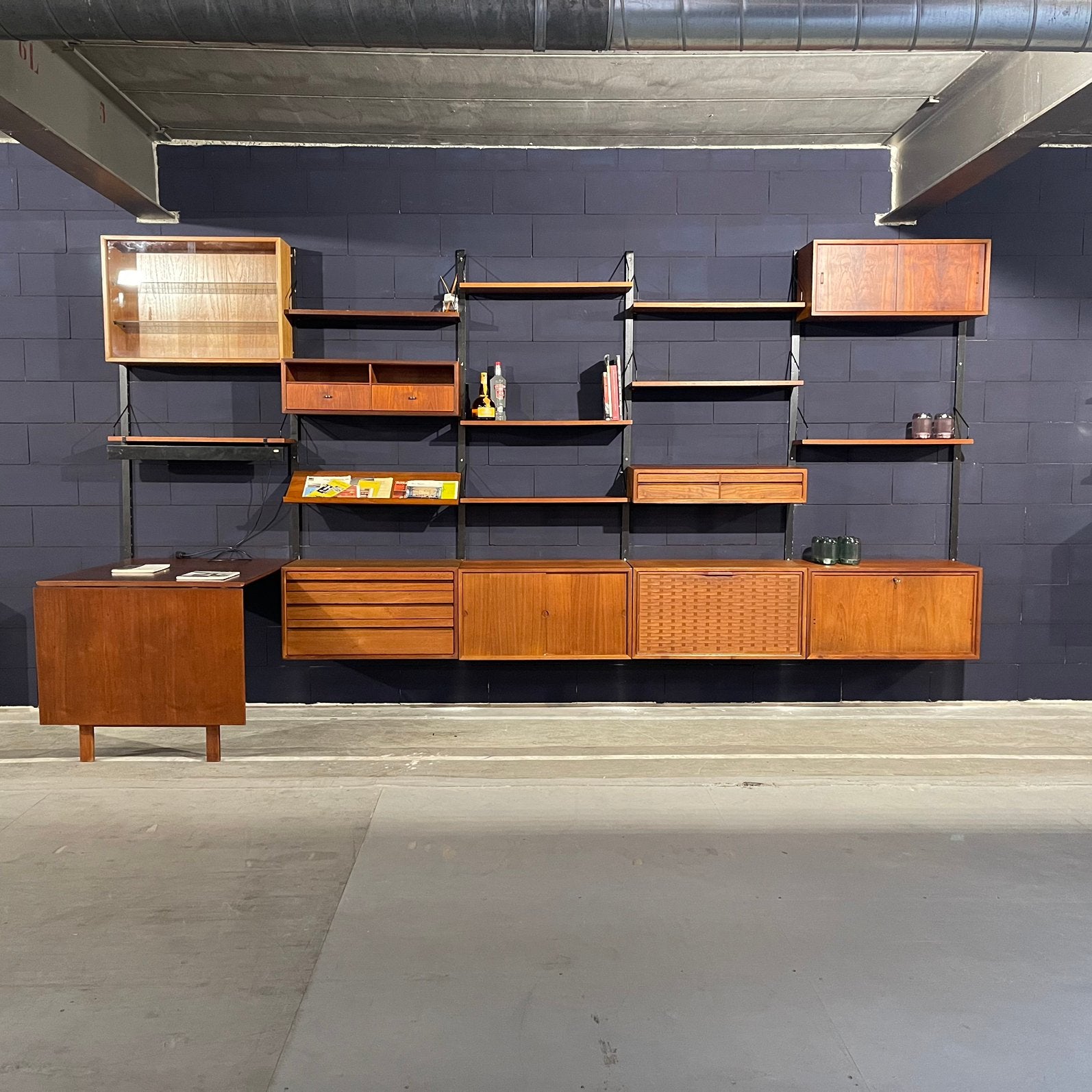 Poul Cadovius by Royal System vintage modulair wandsysteem, Huis en Inrichting, Kasten | Wandmeubels, Gebruikt, 200 cm of meer