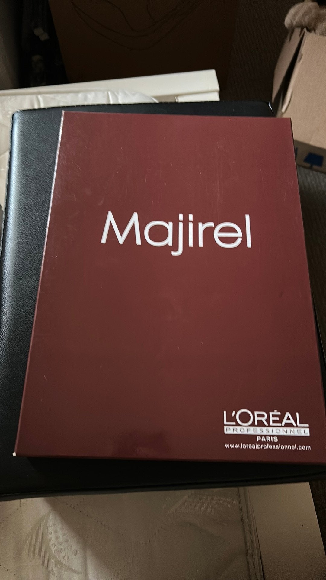 Kleurboek Majirel, Ophalen