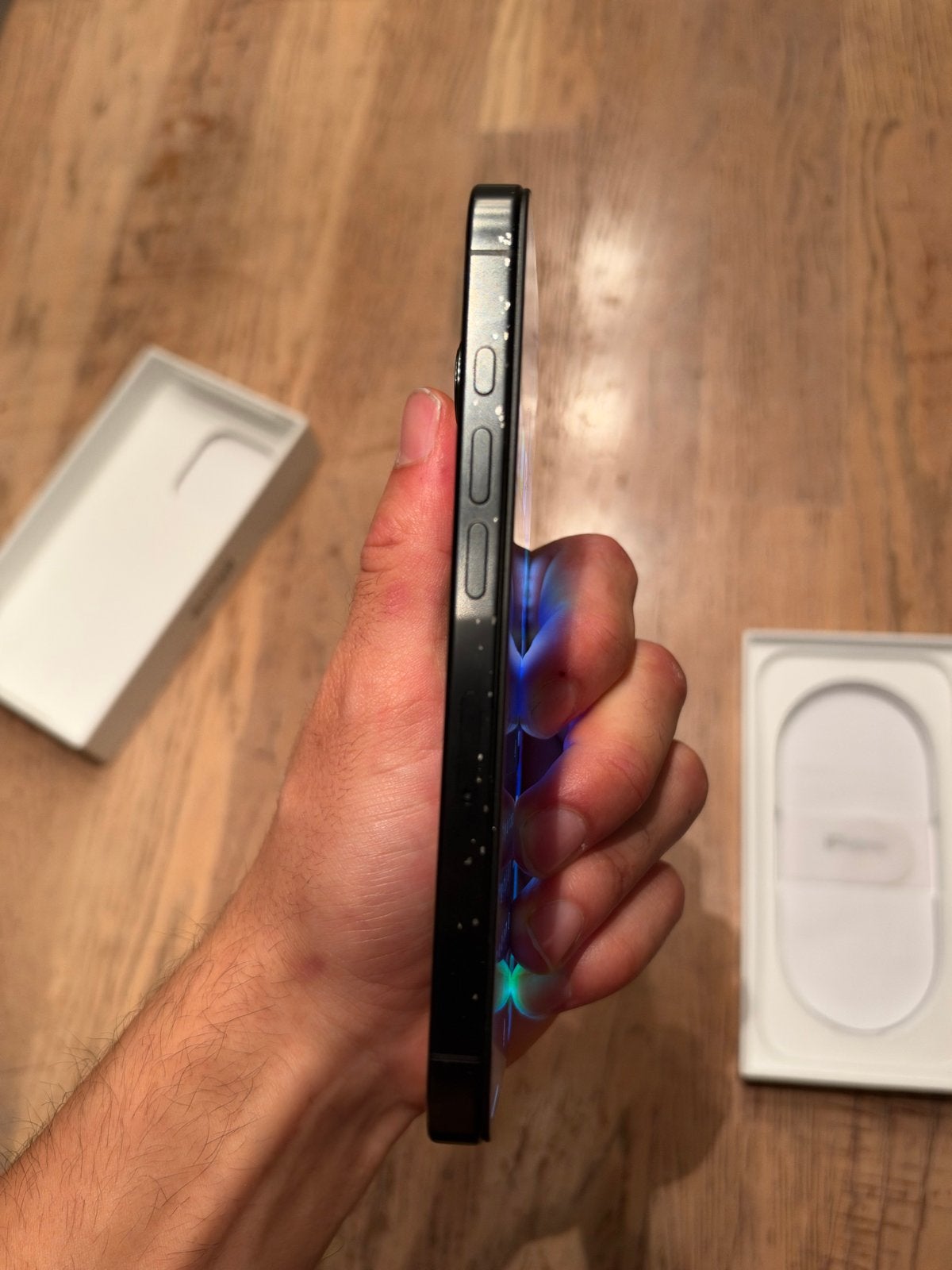 Foto 9 van iPhone 16 Pro 256GB Zwart Titanium - Nieuw OLED scherm
