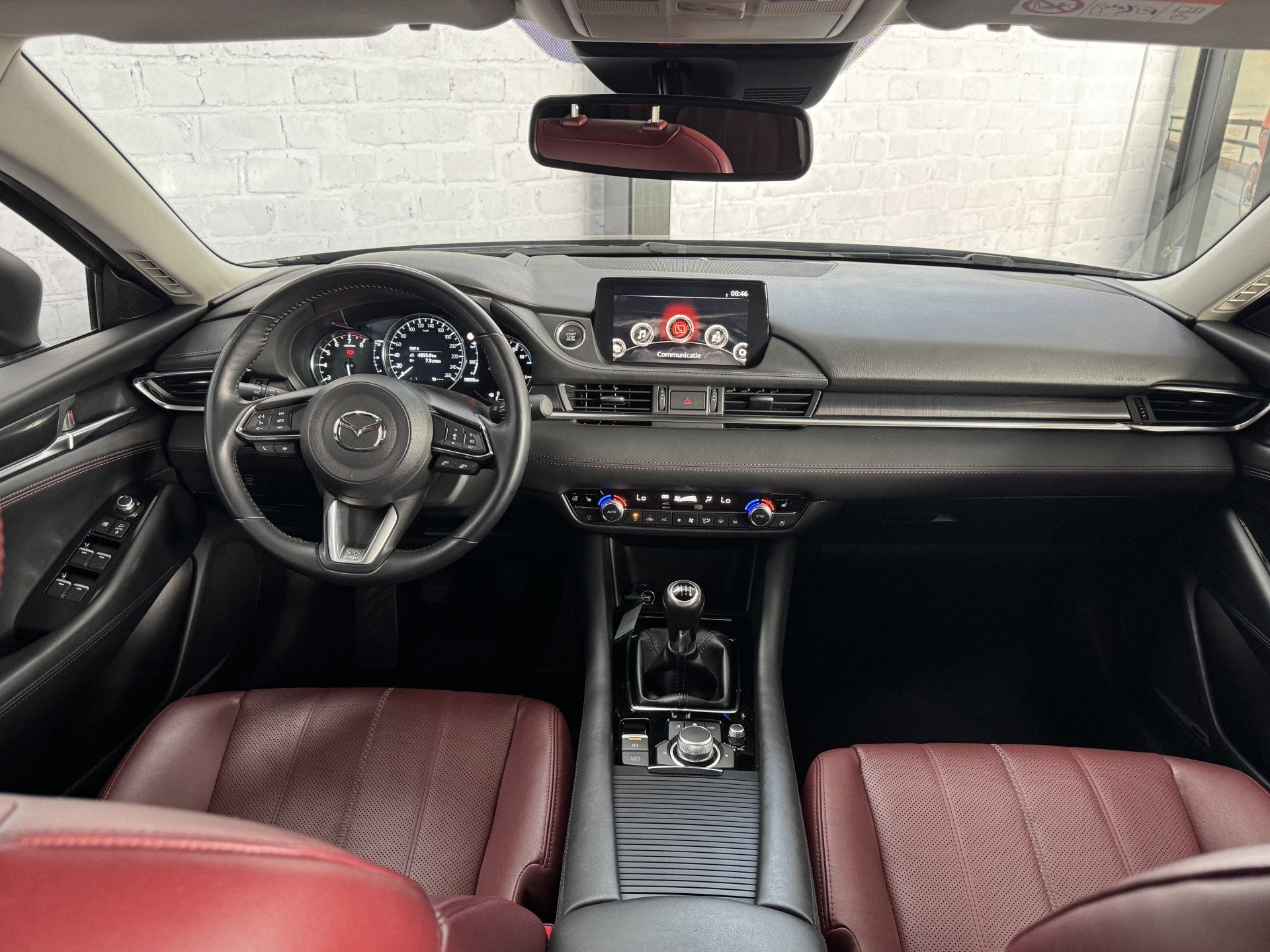 Mazda 6 Sportbreak 2.0 SkyActiv-G 165 Sportive Trekhaak HUD, Auto's, Voorwielaandrijving, 1998 cc, 15 km/l, Gebruikt