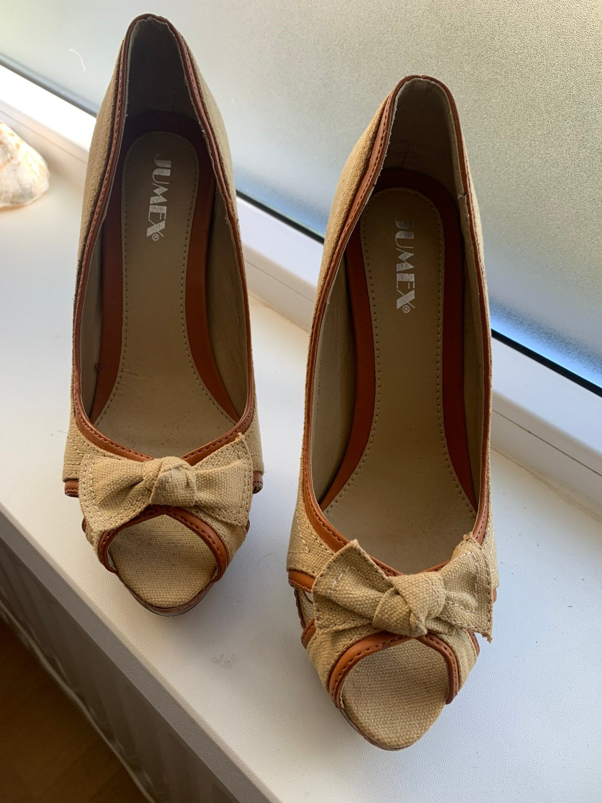 Pumps te koop maat 38, Ophalen of Verzenden, Zo goed als nieuw, Beige