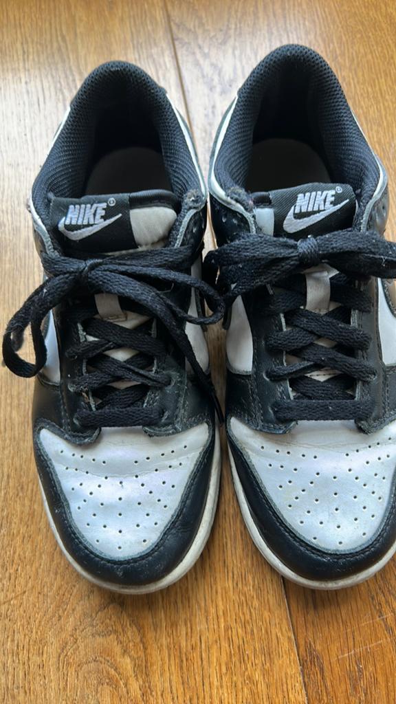 Nike Dunk Low sneakers zwart/wit - Maat 35, Ophalen of Verzenden, Gebruikt, Jongetje of Meisje, Schoentjes