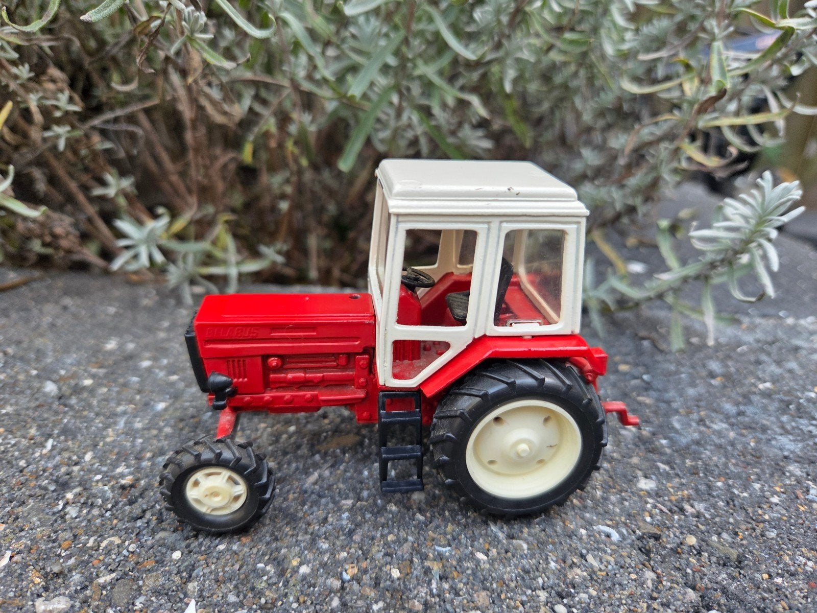 Belarus trekker USSR/Sovjet Unie, Hobby en Vrije tijd, Ophalen of Verzenden, Gebruikt, Tractor of Landbouw, SIKU