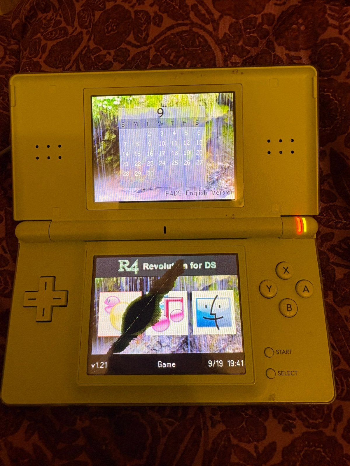 Neon Groene Nintendo DSi met Beschermhoes, Spelcomputers en Games, Gebruikt, Overige kleuren, Ophalen of Verzenden, Met beschermhoes of tas