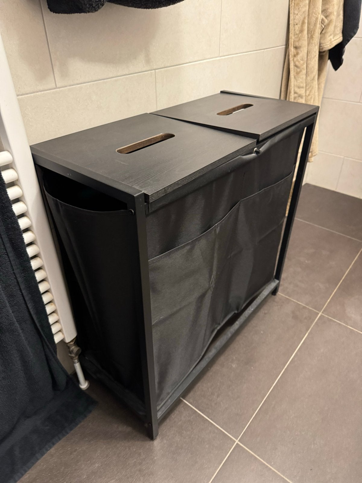 Zwarte wasmand met 2 vakken, Huis en Inrichting, Ophalen, Gebruikt, Zwart, Metaal