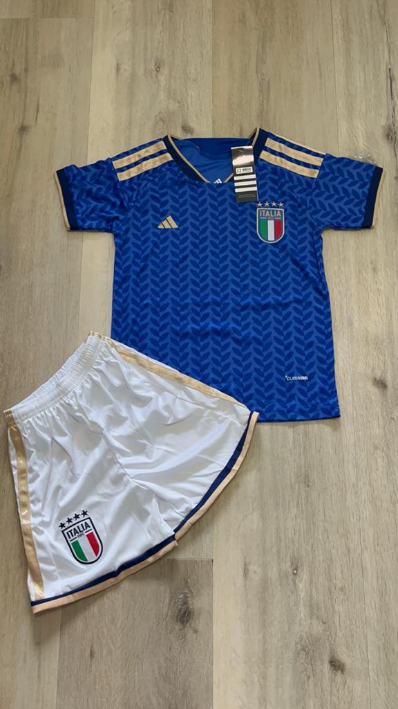 Italië tenue nieuw met prijskaartjes en ongedragen, Maat XS of kleiner, Ophalen of Verzenden, Nieuw, Set