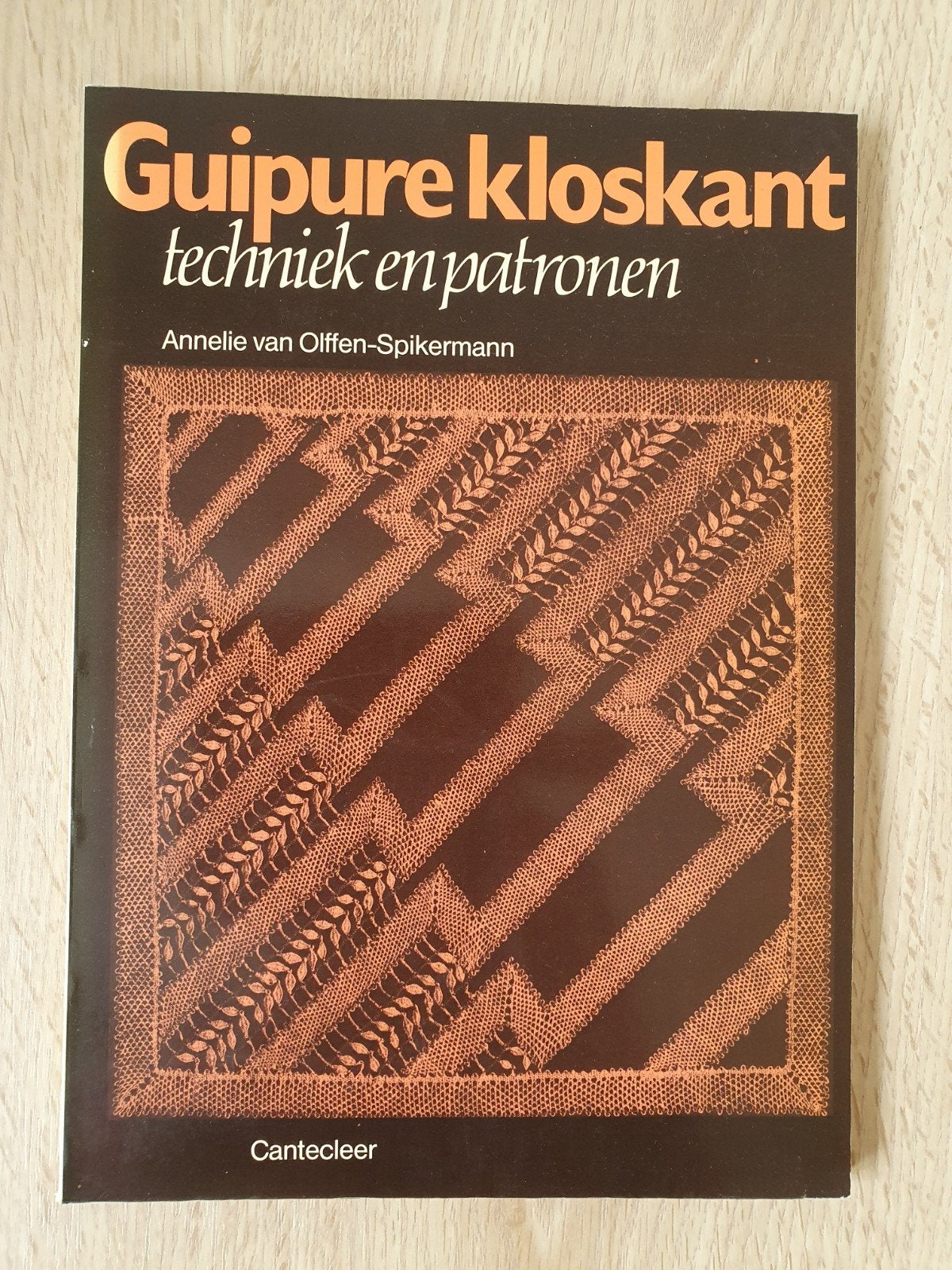 Guipure kloskant, Ophalen of Verzenden, Zo goed als nieuw, Overige onderwerpen