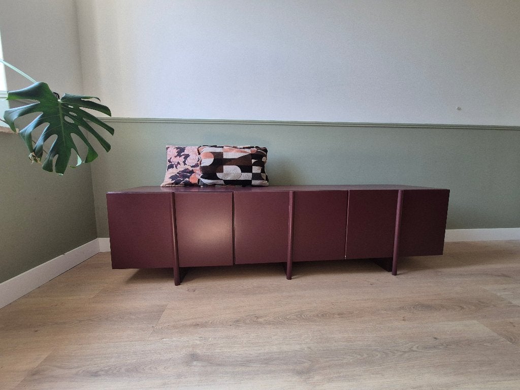 Tv meubel dressoir BESTA IKEA kleur: burgandy, Huis en Inrichting, Ophalen, 50 tot 75 cm, Met deur(en)