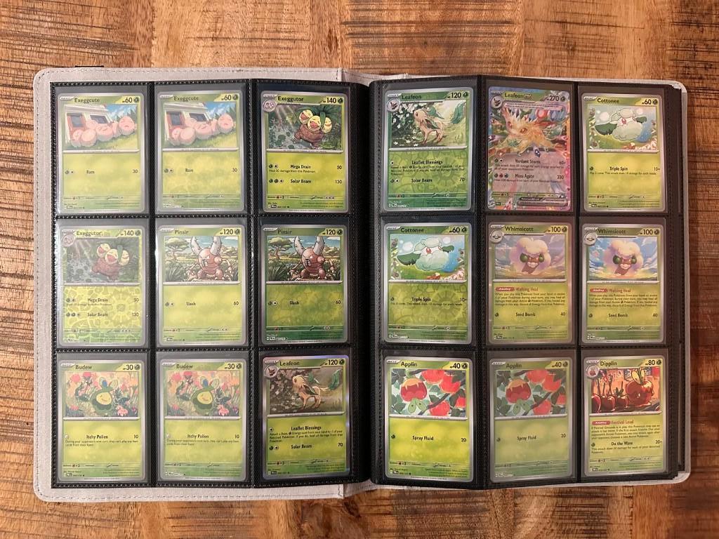 Prismatic Evolutions; 100% complete Base Set, Ophalen of Verzenden, Zo goed als nieuw, Meerdere kaarten, Foil