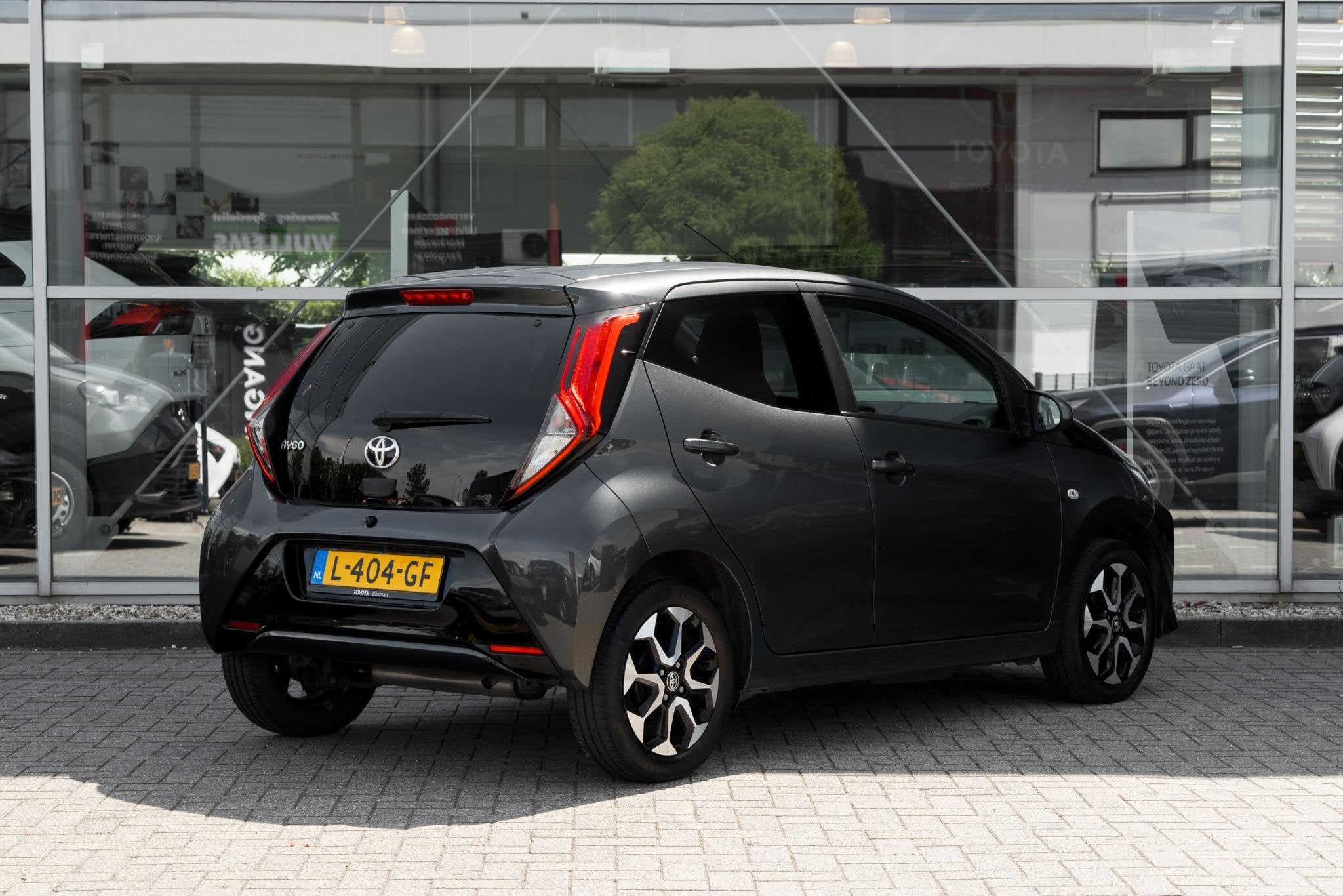 Toyota Aygo 1.0 VVT-i x-joy, Auto's, Voorwielaandrijving, Stof, Gebruikt, Euro 6
