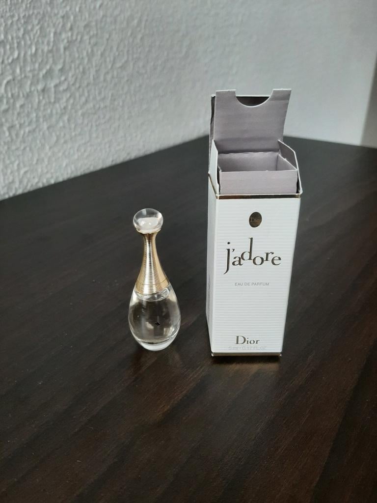 Mini parfum flesjes - Dior, Armani, Chloé, YSL, Chanel, Ophalen