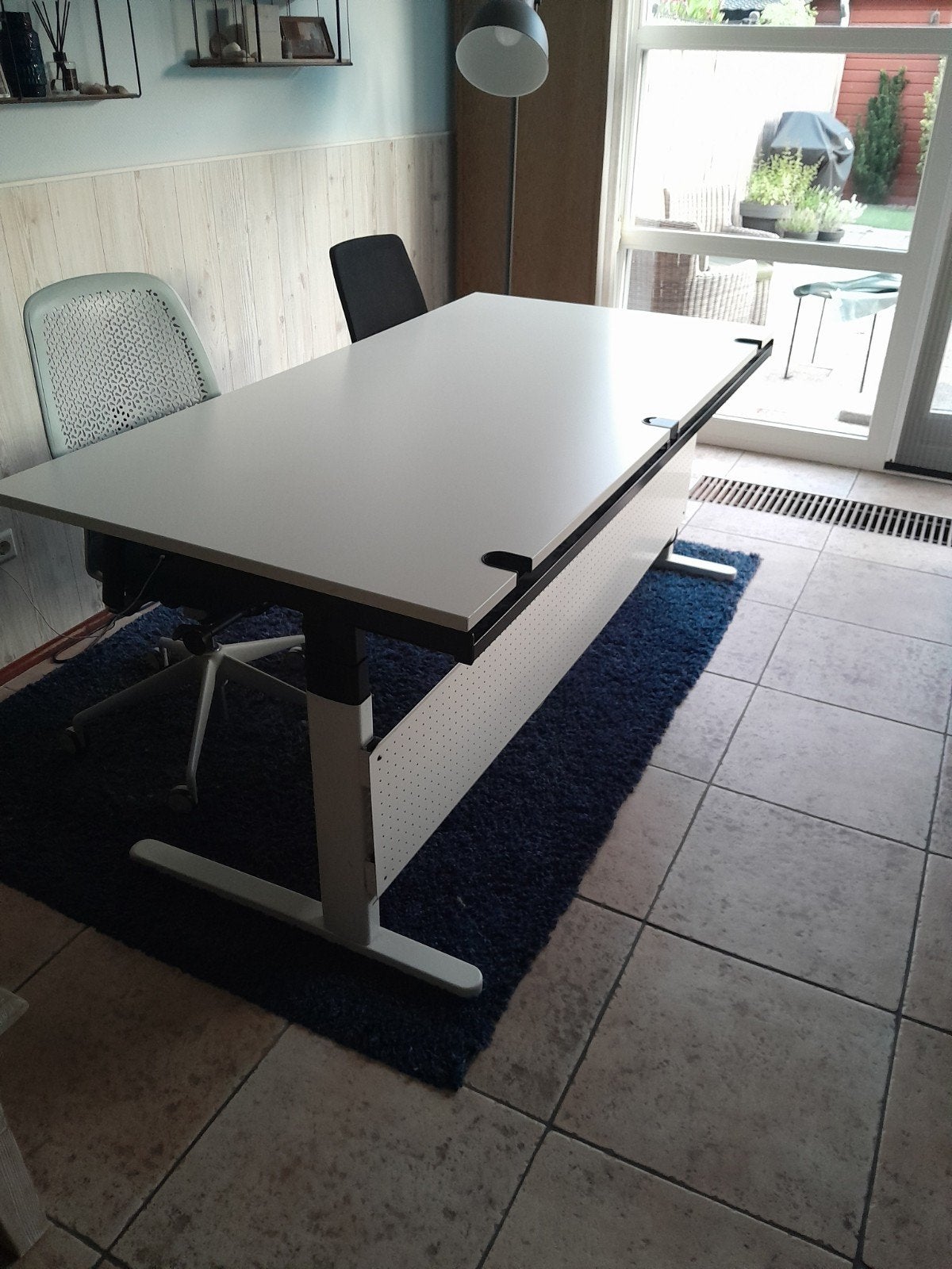 In hoogte verstelbaar (elektrisch) bureau 200x100 cm (teab), Ophalen, Gebruikt, 100 tot 150 cm, Overige materialen