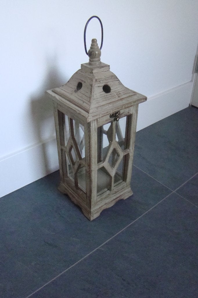 Nieuw houten windlicht, Huis en Inrichting, Woonaccessoires | Kandelaars en Kaarsen, Nieuw, Ophalen of Verzenden, Kandelaar, Hout