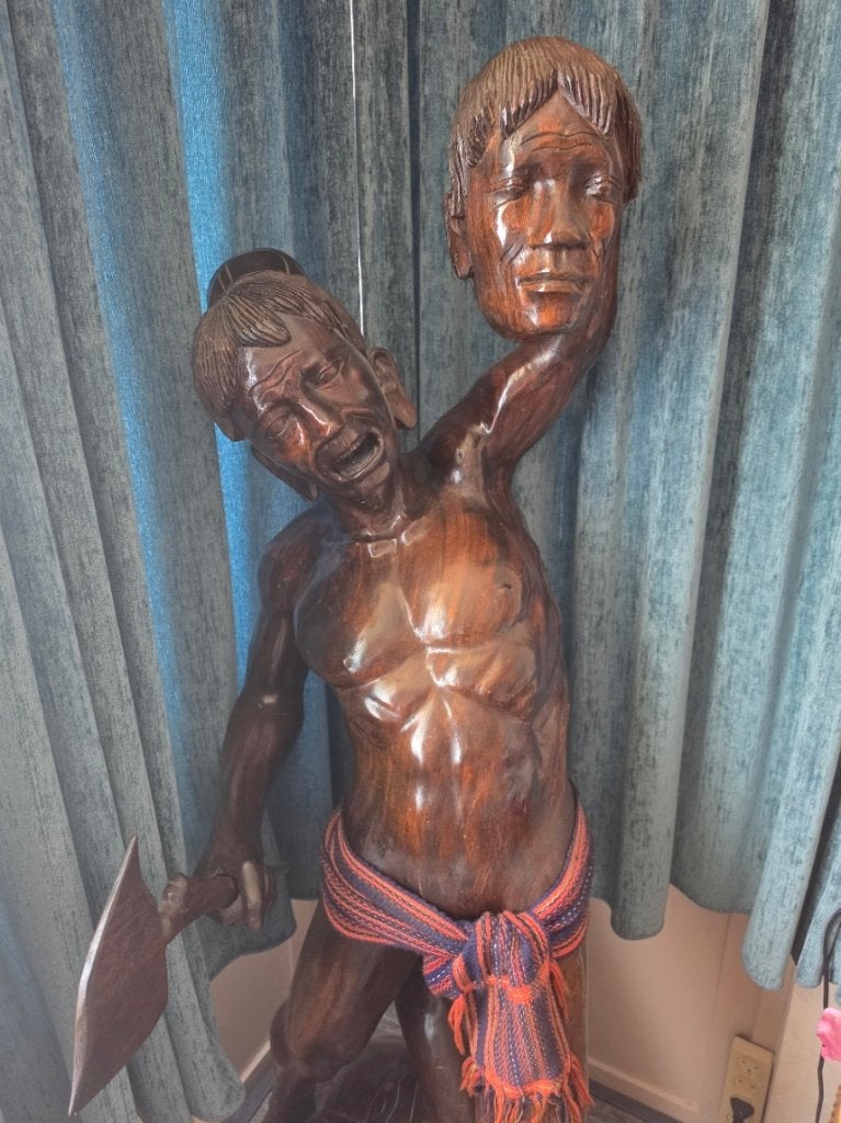 Levensgroot houten beeld koppensneller, Ophalen, Handgemaakt, 1 meter - 2 meter, Beeld