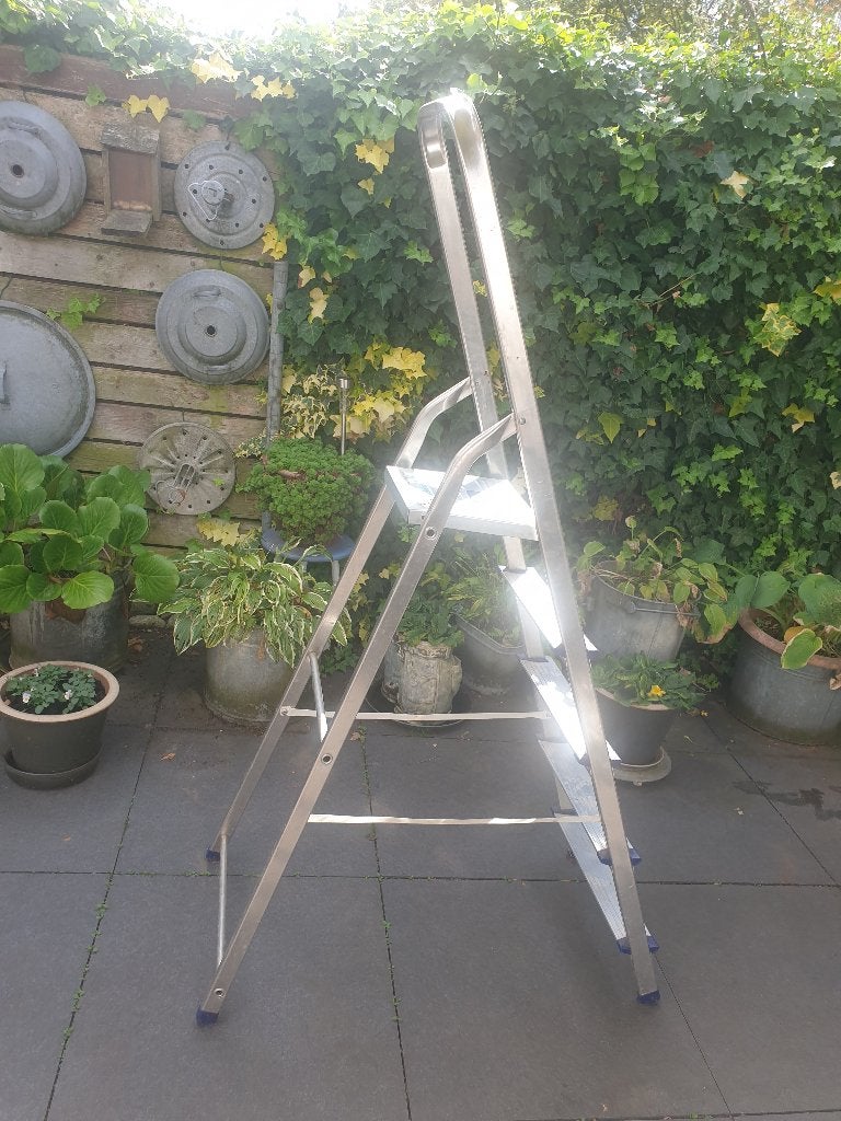 trapladder met 4 treden en plateau, Ophalen, Zo goed als nieuw, Ladder, Opvouwbaar of Inschuifbaar