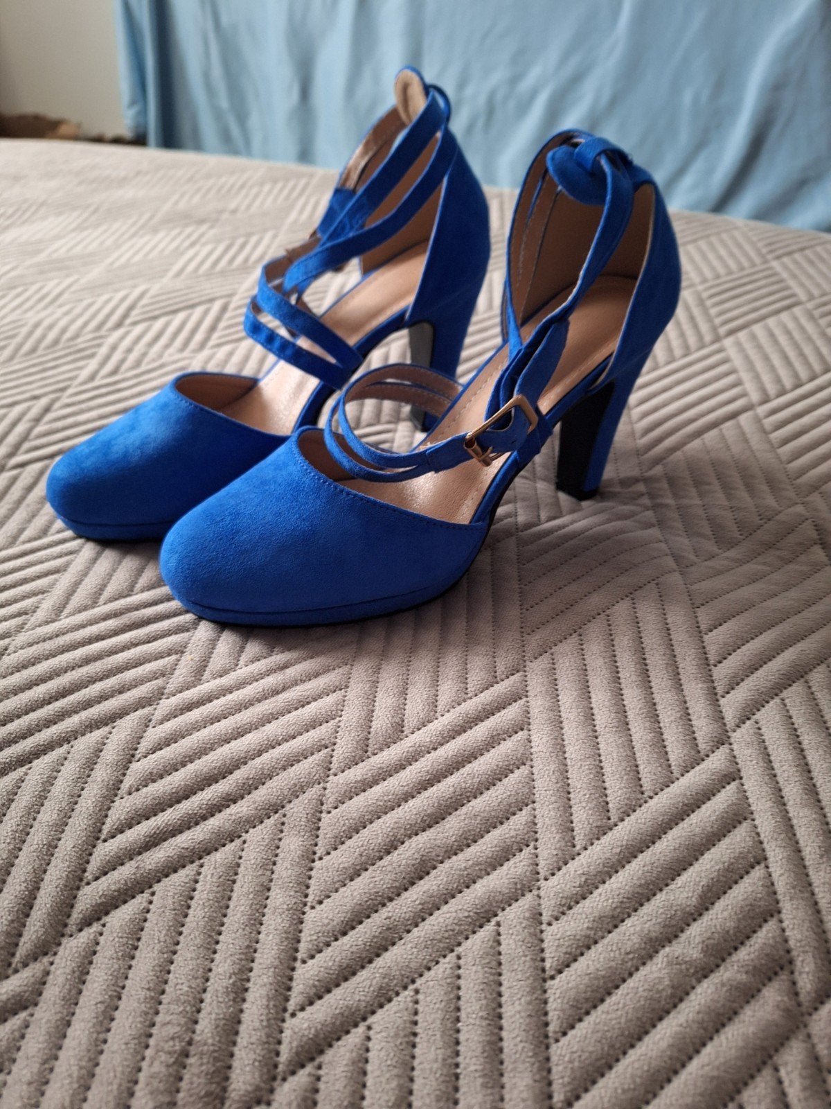 Nieuwe blauwe pumps met bandjes - Maat 39, Ophalen of Verzenden, Nieuw, Blauw, Pumps