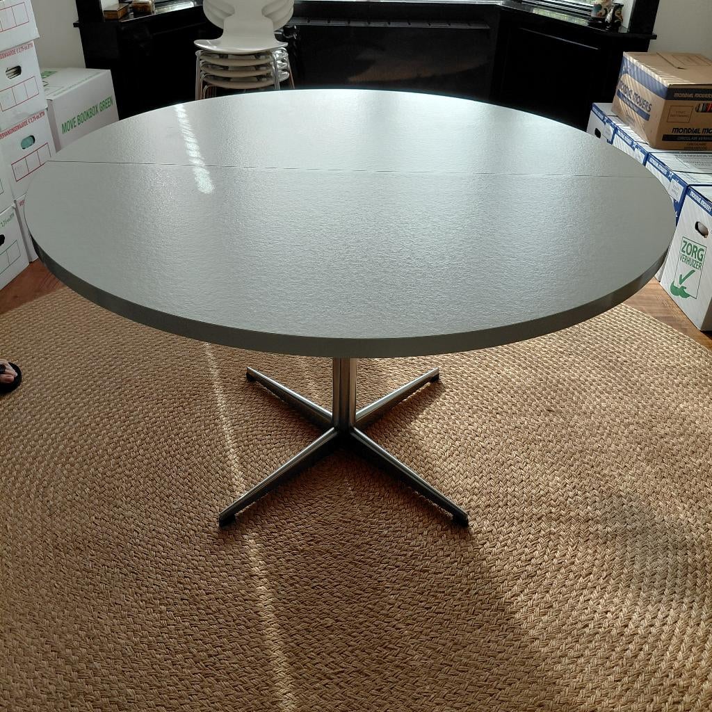 Pastoe vintage witte ronde eettafel uitschuifbaar naar ovaal, Huis en Inrichting, Tafels | Eettafels, Ophalen, Gebruikt, 100 tot 150 cm