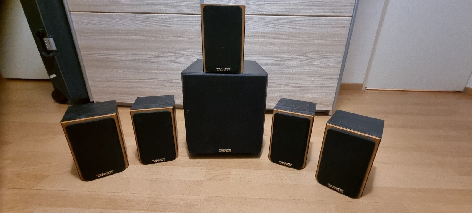 Tannoy mSUB 10 UK Surroundset met 5 speakers en subwoofer, Overige merken, Gebruikt, Ophalen of Verzenden, Complete surroundset