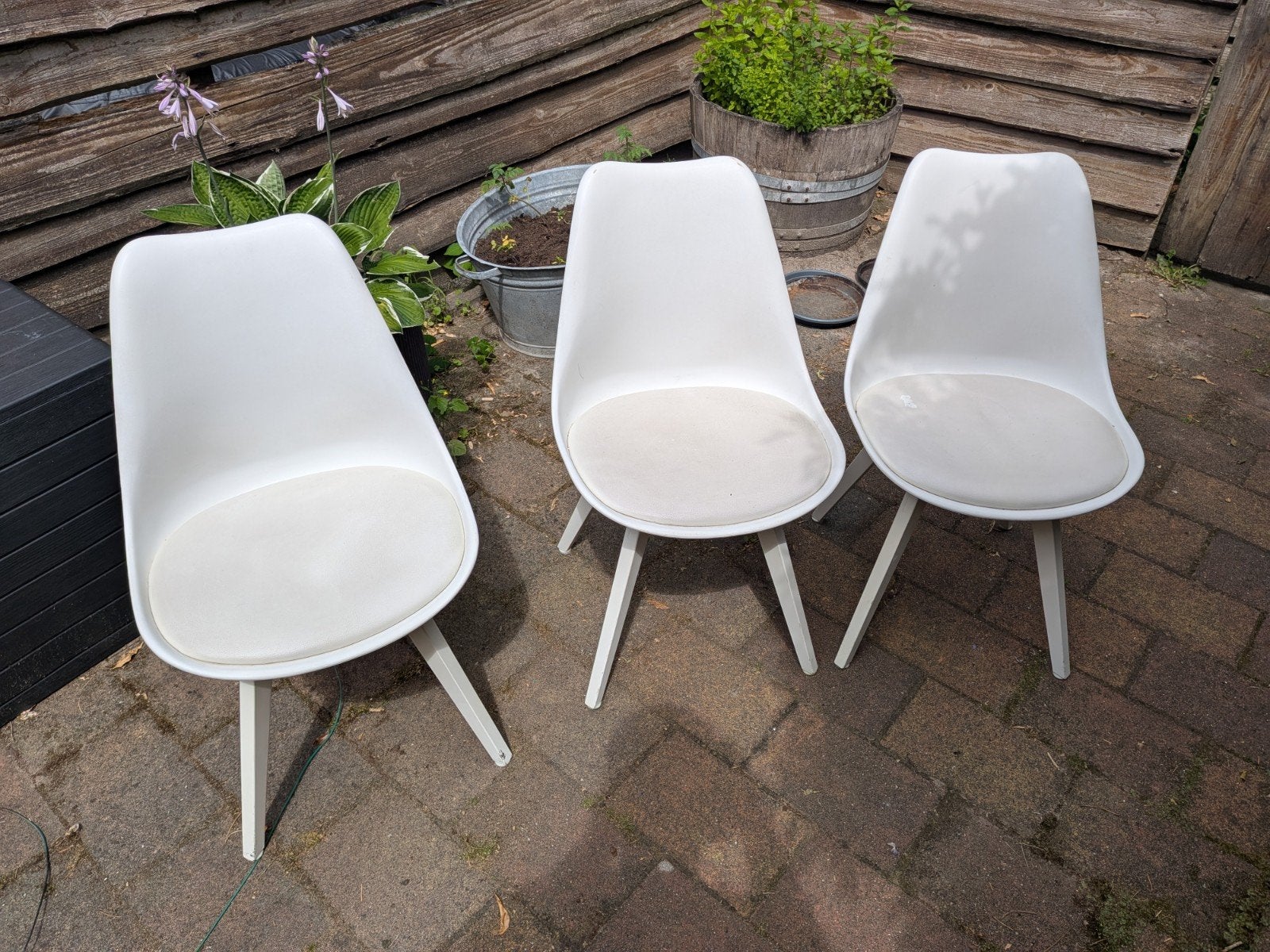 IKEA kuipstoelen die wat liefde nodig hebben, Huis en Inrichting, Stoelen, Ophalen, Stof, Gebruikt, Drie