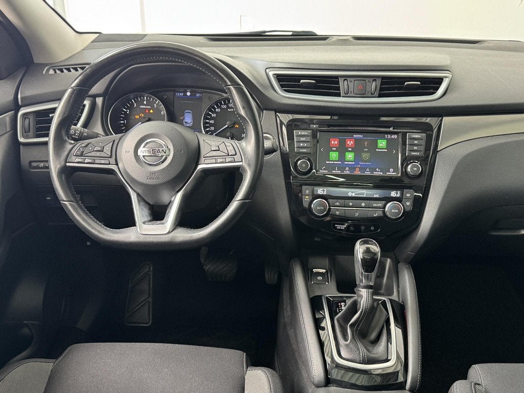 Nissan Qashqai 1.3 DIG-T N-Connecta | Navigatie | 360° Came, Auto's, Nissan, Gebruikt, 4 cilinders, Leder en Stof, Zwart