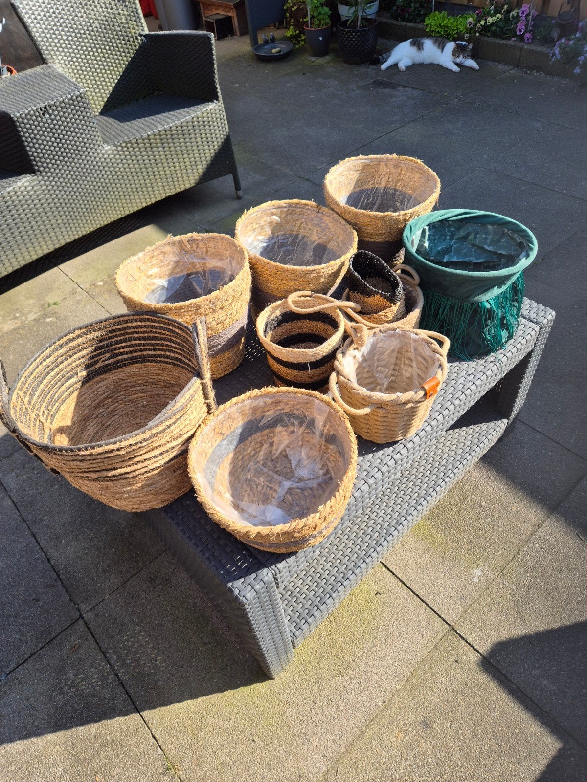 Leuke manden om bloemen of planten in te doen, Tuin en Terras, Bloempotten, Ophalen, Rond, Aardewerk, Minder dan 40 cm