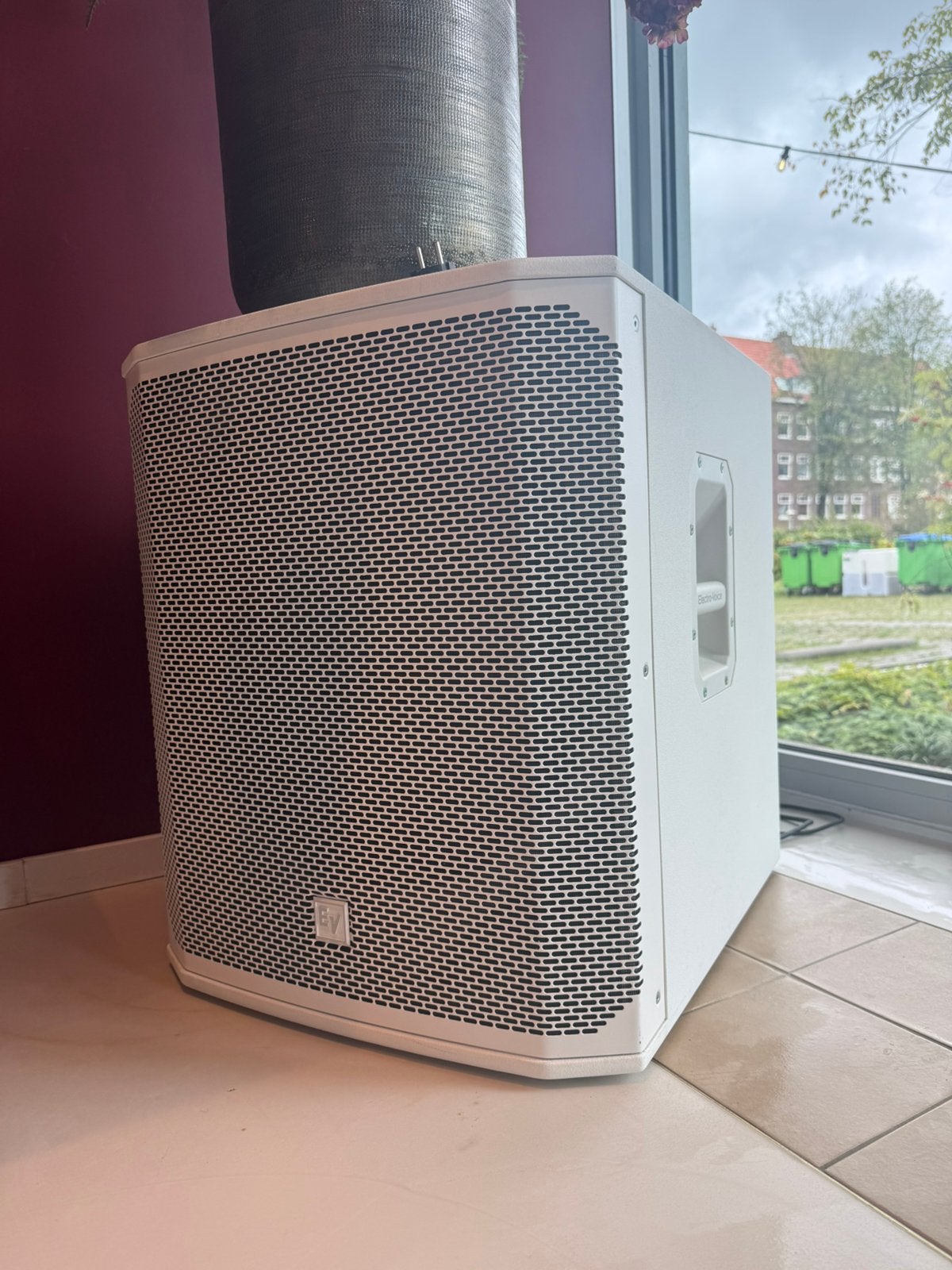 Electro-Voice ELX200-18SP-W actieve 18 inch subwoofer 1200W, Ophalen, Zo goed als nieuw, Subwoofer, Overige merken