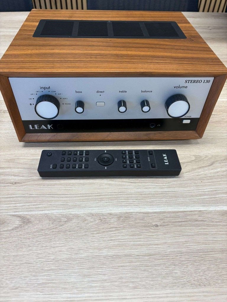 LEAK | STEREO 130 | Versterker | Walnoot**, Overige systemen, Niet ingevuld, Ophalen of Verzenden, Zo goed als nieuw