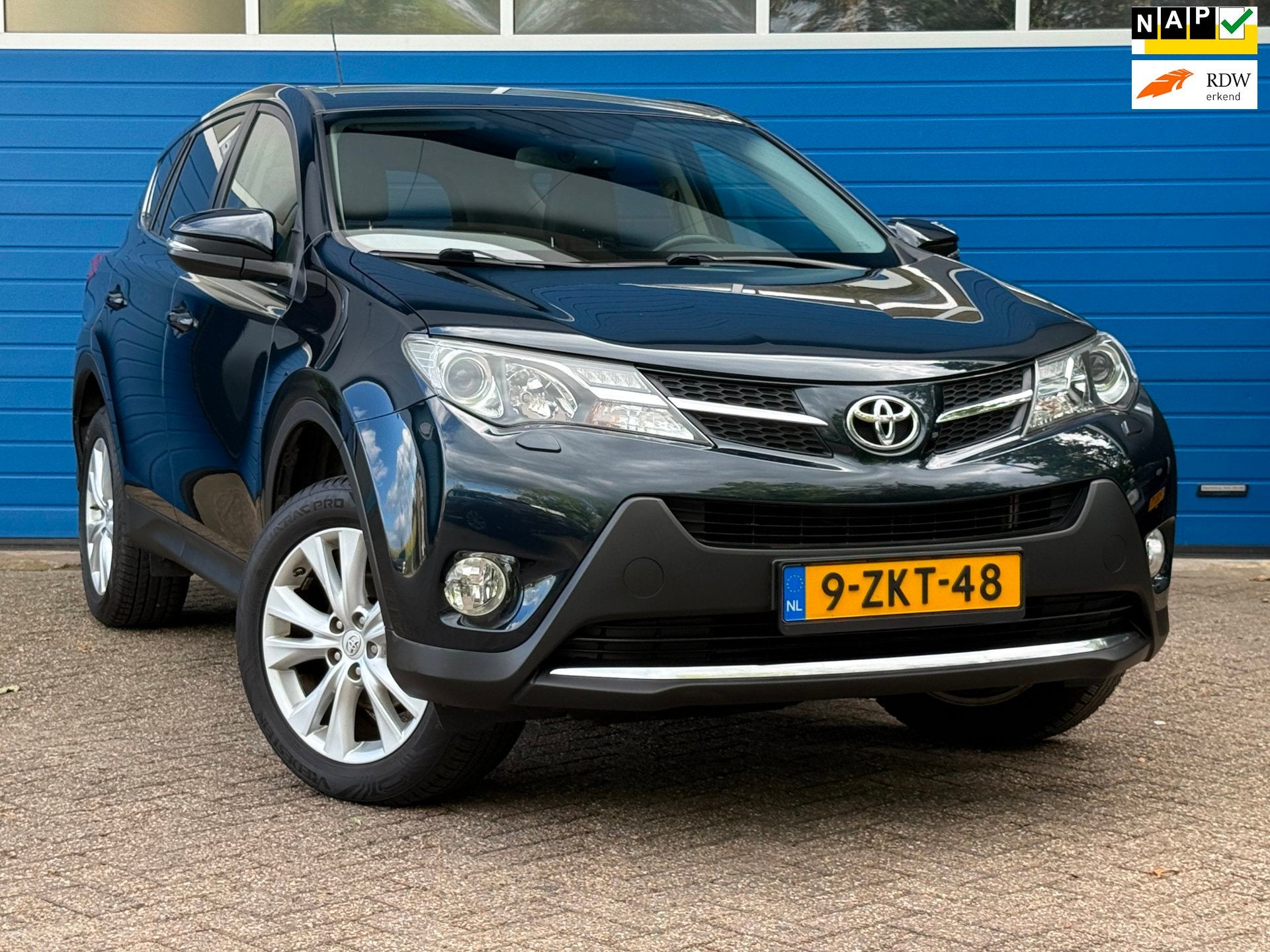Toyota RAV4 2.0 Executive Business 4WD Automaat|Leder|Navi, Auto's, Automaat, Euro 5, Gebruikt, Zwart
