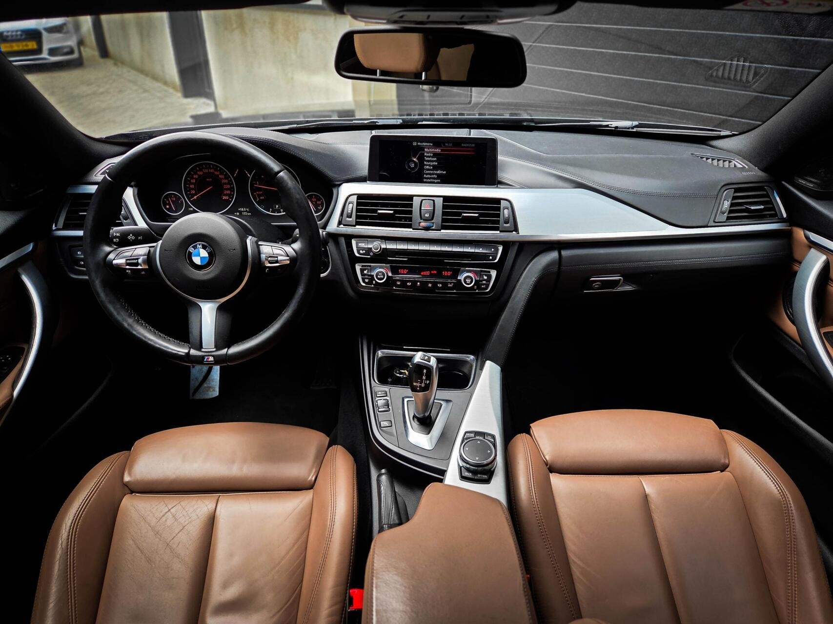 BMW 4-serie Gran Coupé 435i xDrive 3xM-Sport | LEER | H&K |, Auto's, BMW, Euro 6, Bruin, Bedrijf, Vierwielaandrijving