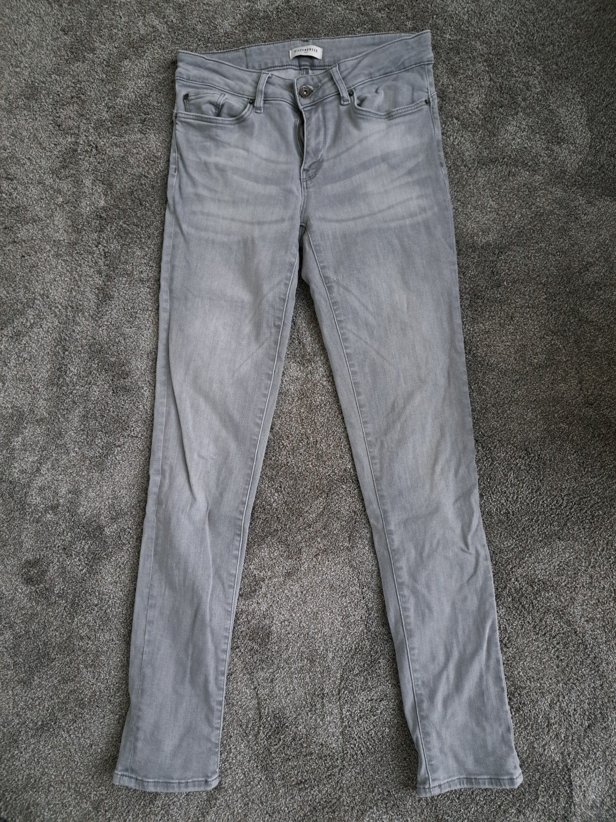 Silvercreek Diamond Jeans - Lichtgrijs W28-L30, Kleding | Dames, Ophalen of Verzenden, Zo goed als nieuw, W28 - W29 (confectie 36)