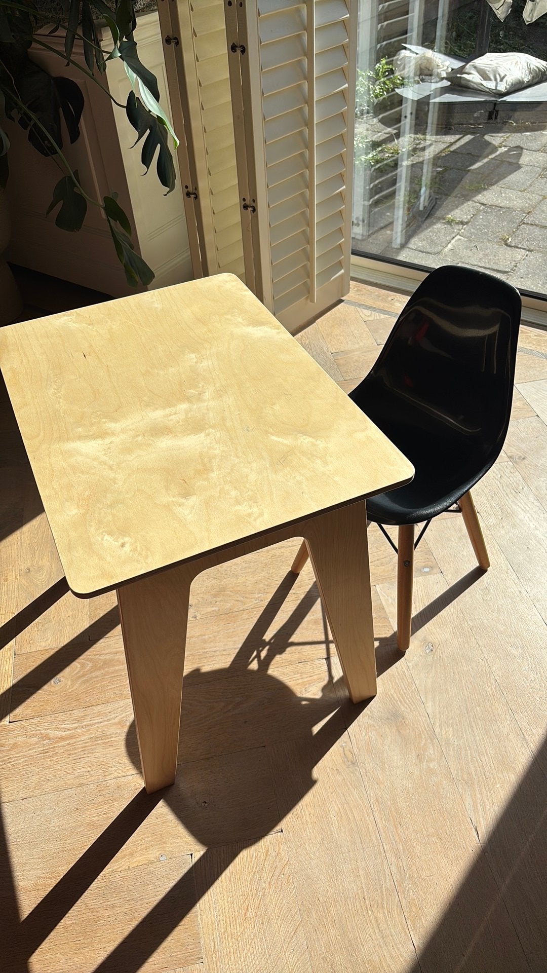 2x Kindertafel (Studio Baas) met stoel (Houttwist), Ophalen, Zo goed als nieuw, Tafel(s) en Stoel(en)