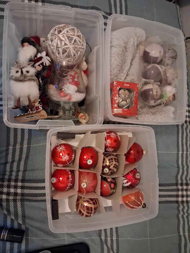 Kerstspullen 3 bakken vol van alles wat, Ophalen, Zo goed als nieuw