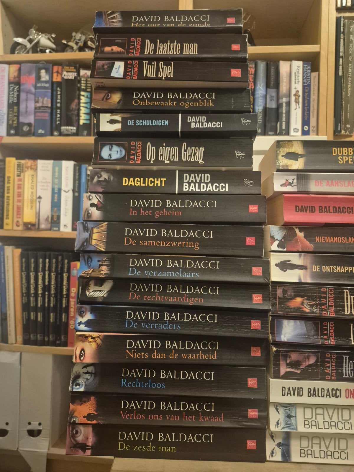 Dit Weekend halen ruim 250 Boeken, Boeken, Detectives, Ophalen, Zo goed als nieuw