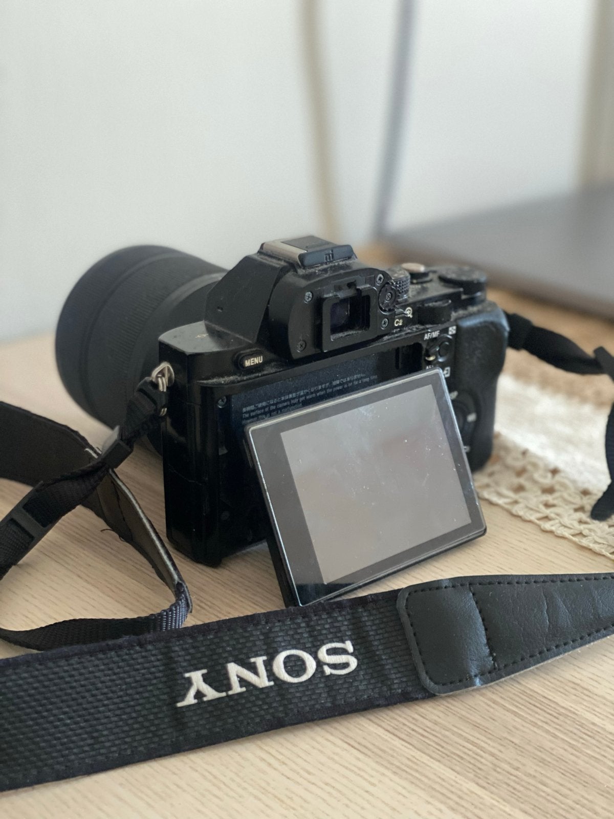 Sony Alpha A7 met FE 3.5-5.6/28-70 OSS lens, Ophalen, Zo goed als nieuw, Sony, Draagriem