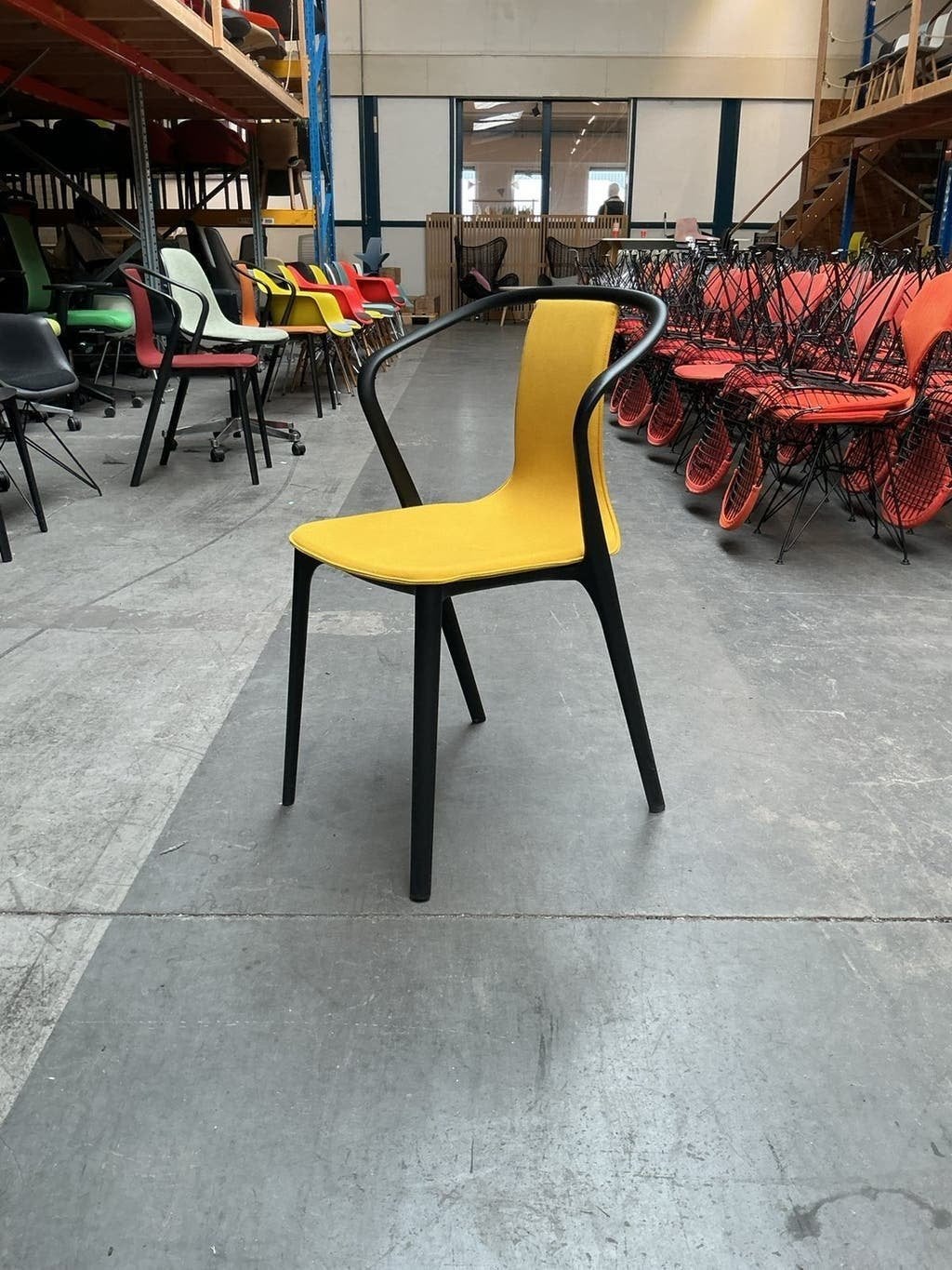 Vitra Belleville Chair Stoelen | Kunststof | Gele Stof, Gebruikt, Overige kleuren, -, Kunststof