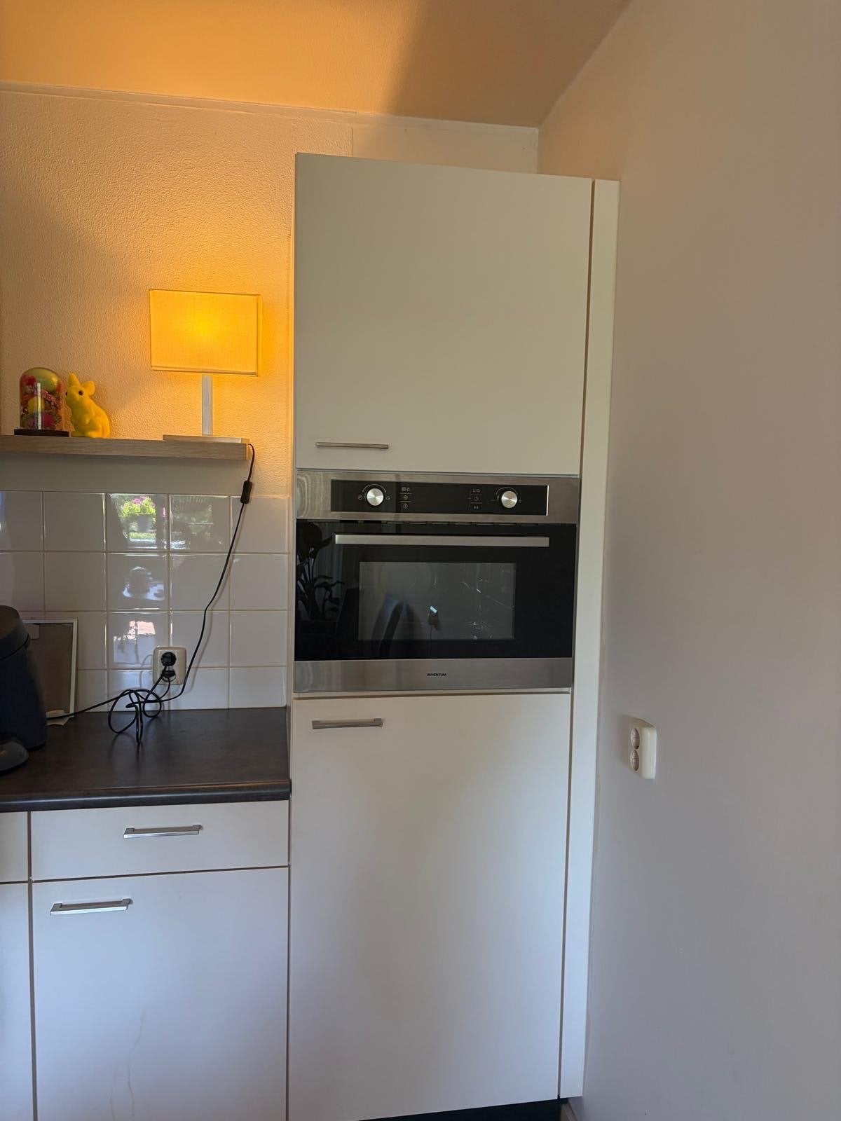 Inventum Koelkast met vriesvak en Combi Magnetron Oven, Witgoed en Apparatuur, Ophalen, Gebruikt, 100 tot 150 liter, 160 cm of meer