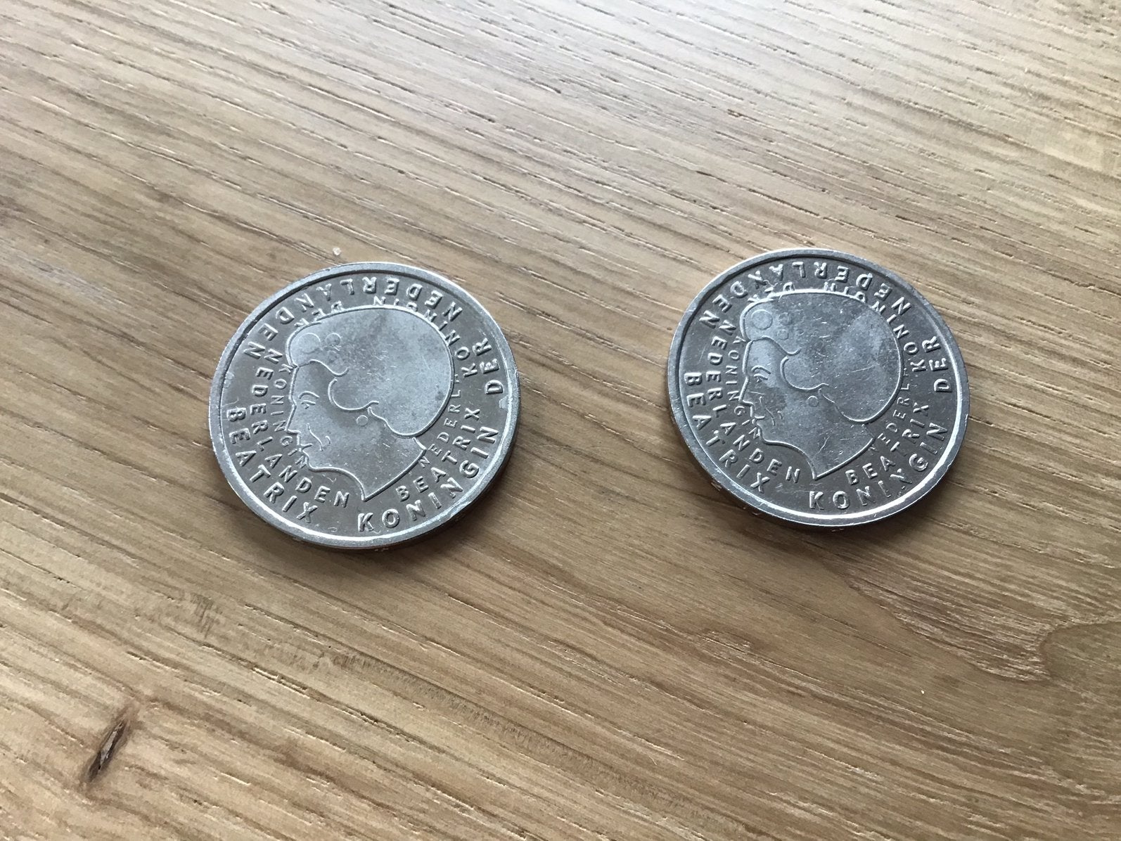 2 x 1 gulden , 2001, koningin Beatrix /Loekie, Ophalen of Verzenden, Koningin Beatrix, 1 gulden