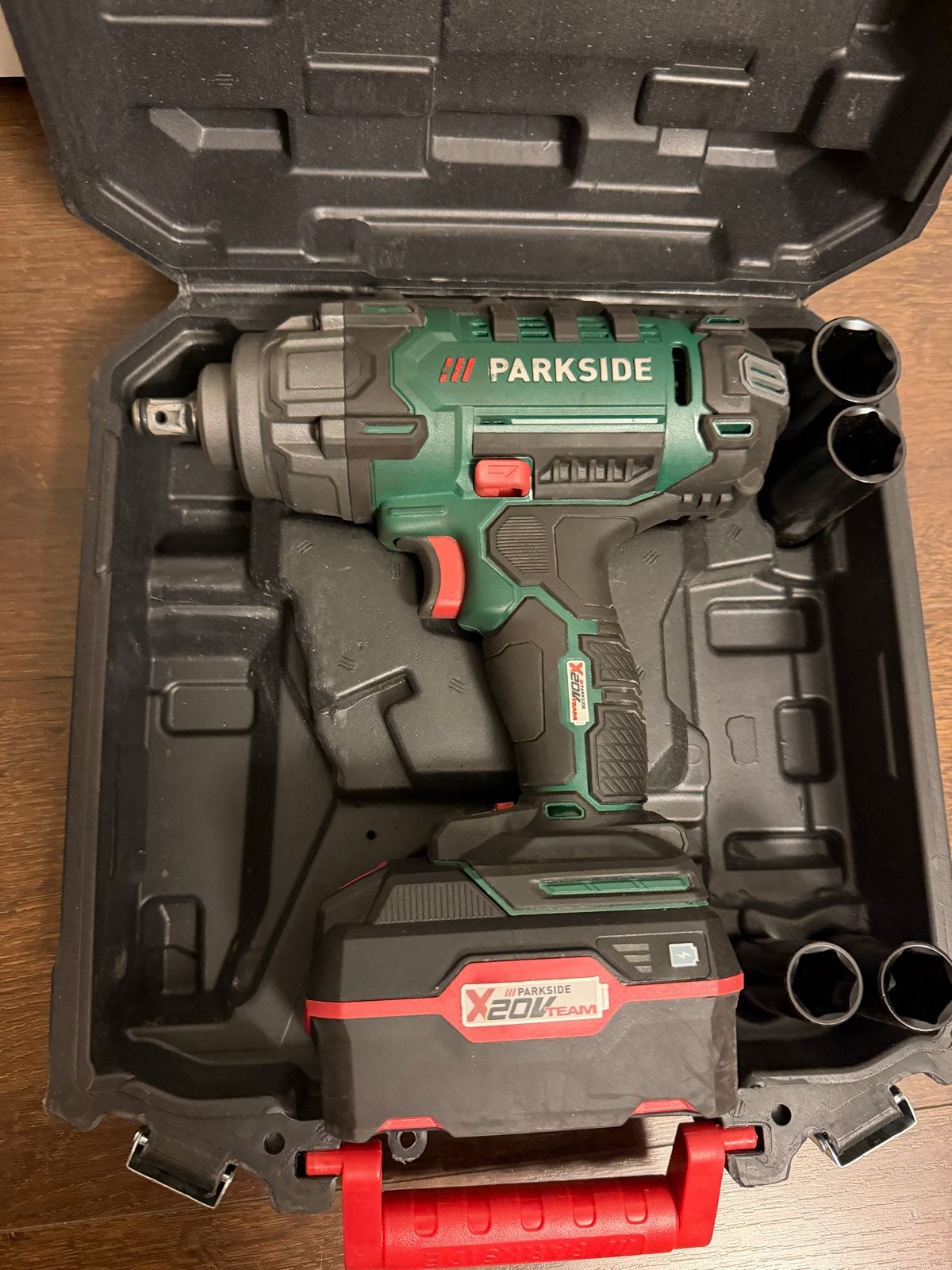 Parkside Slagmoersleutel 20V met Accu 4ah en Koffer, Ophalen, Zo goed als nieuw, Minder dan 400 watt, Overige typen