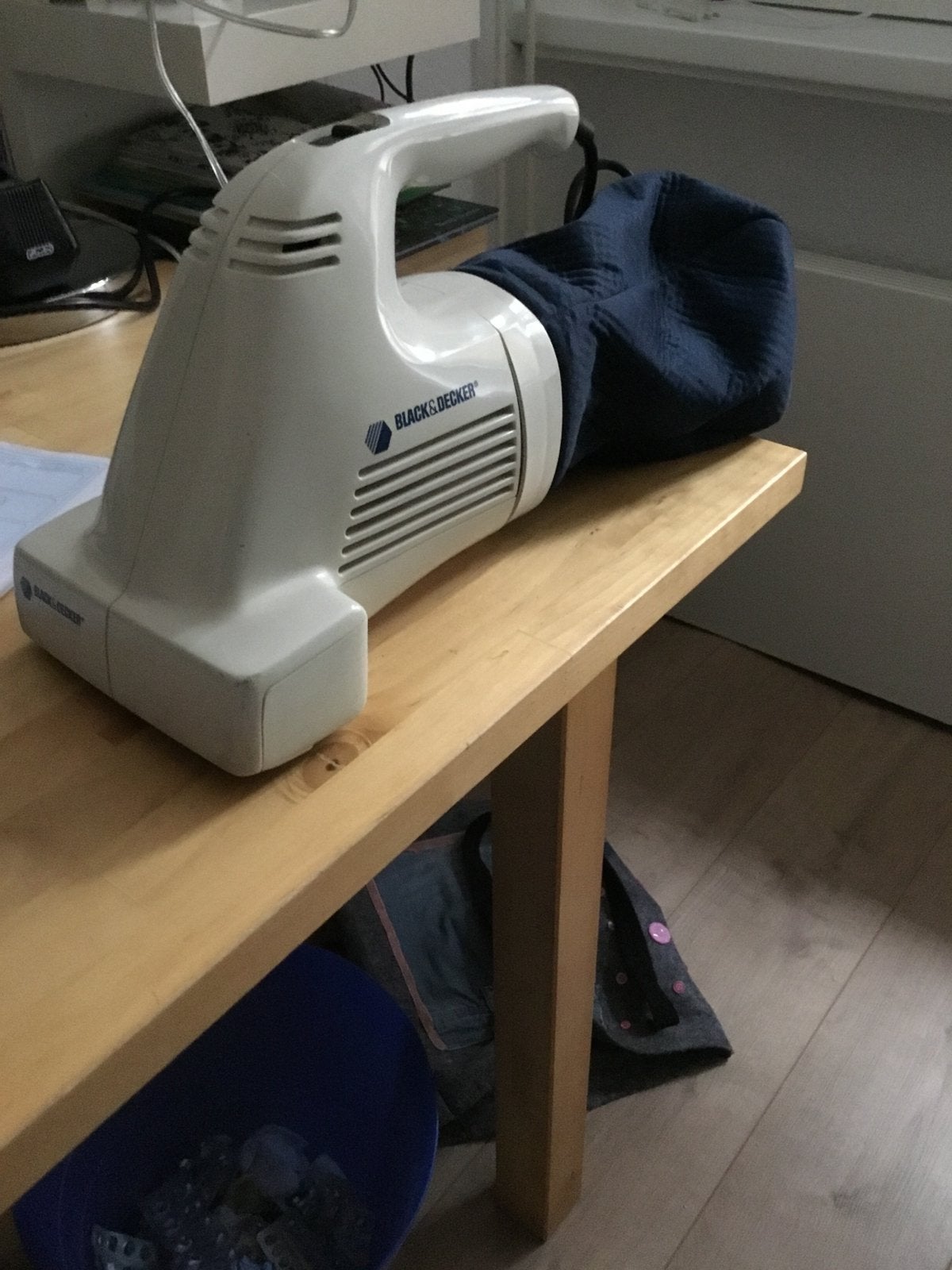 BLACK&DECKER Handstofzuiger met 7,5 M snoer en stofzak, Witgoed en Apparatuur, Stofzuigers, Ophalen of Verzenden, Gebruikt