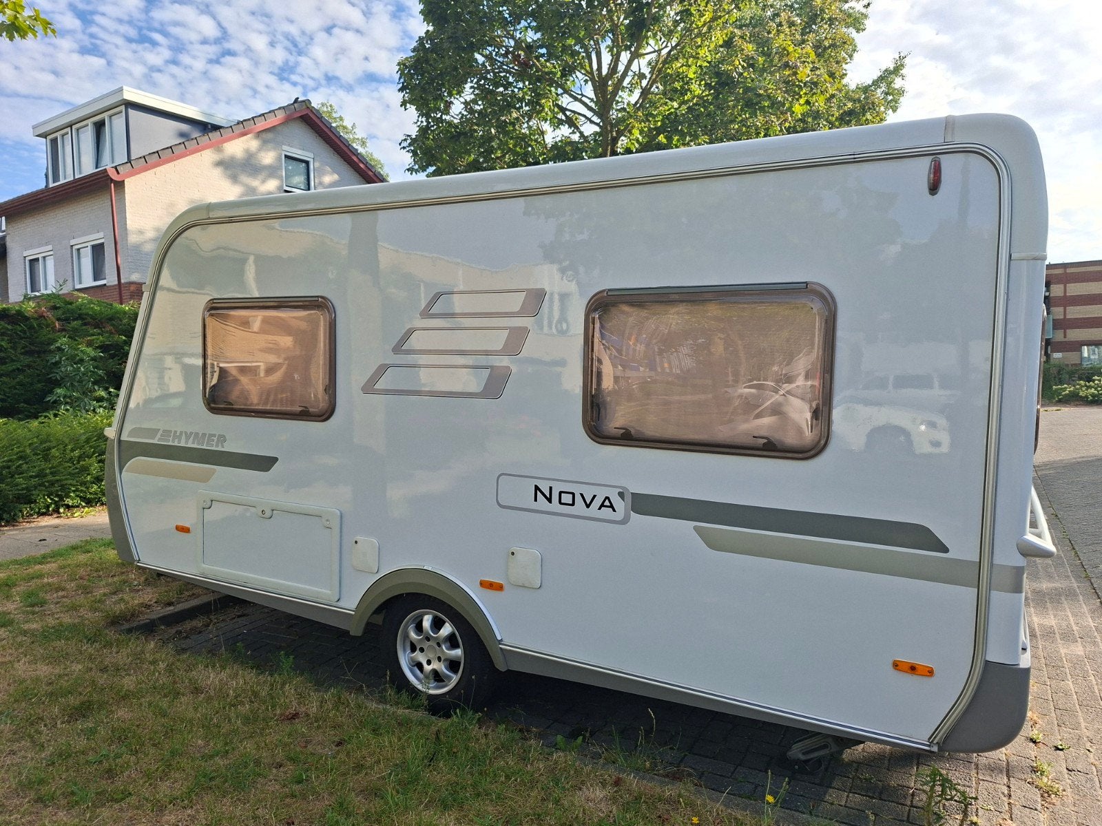 Eriba Hymer Nova 435, Caravans en Kamperen, Caravans, Frans bed, Schokbreker, Particulier, 5 tot 6 meter