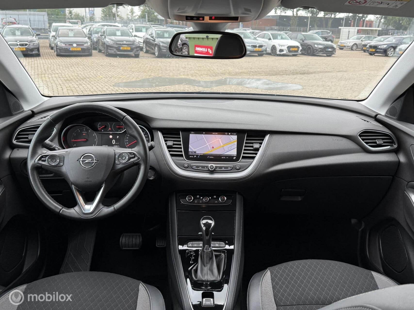 Opel Grandland X 1.2 Turbo Innovation AUTOMAAT, Auto's, Gebruikt, 1199 cc, Parkeerassistent, 19 km/l